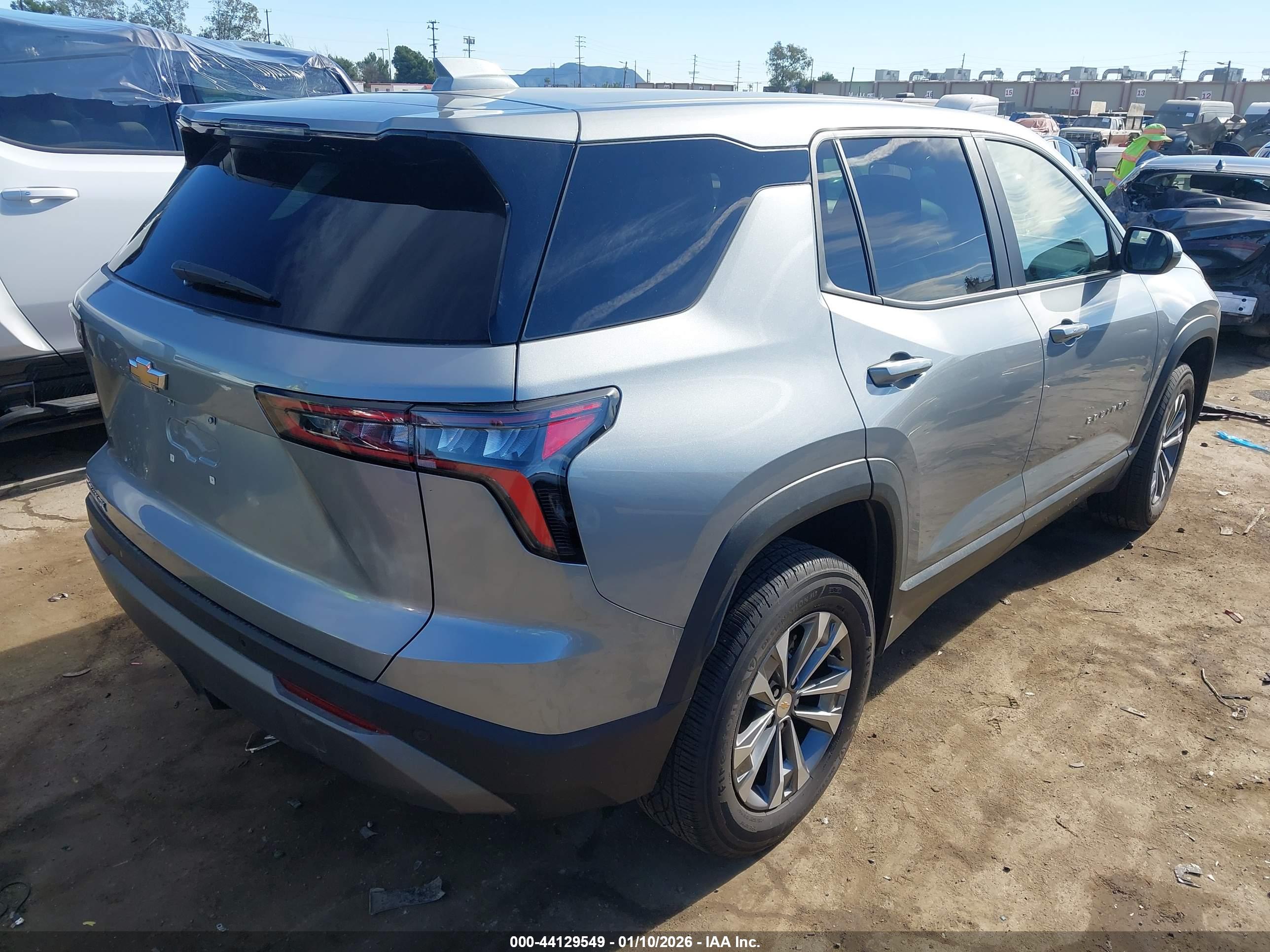 CHEVROLET EQUINOX image 4