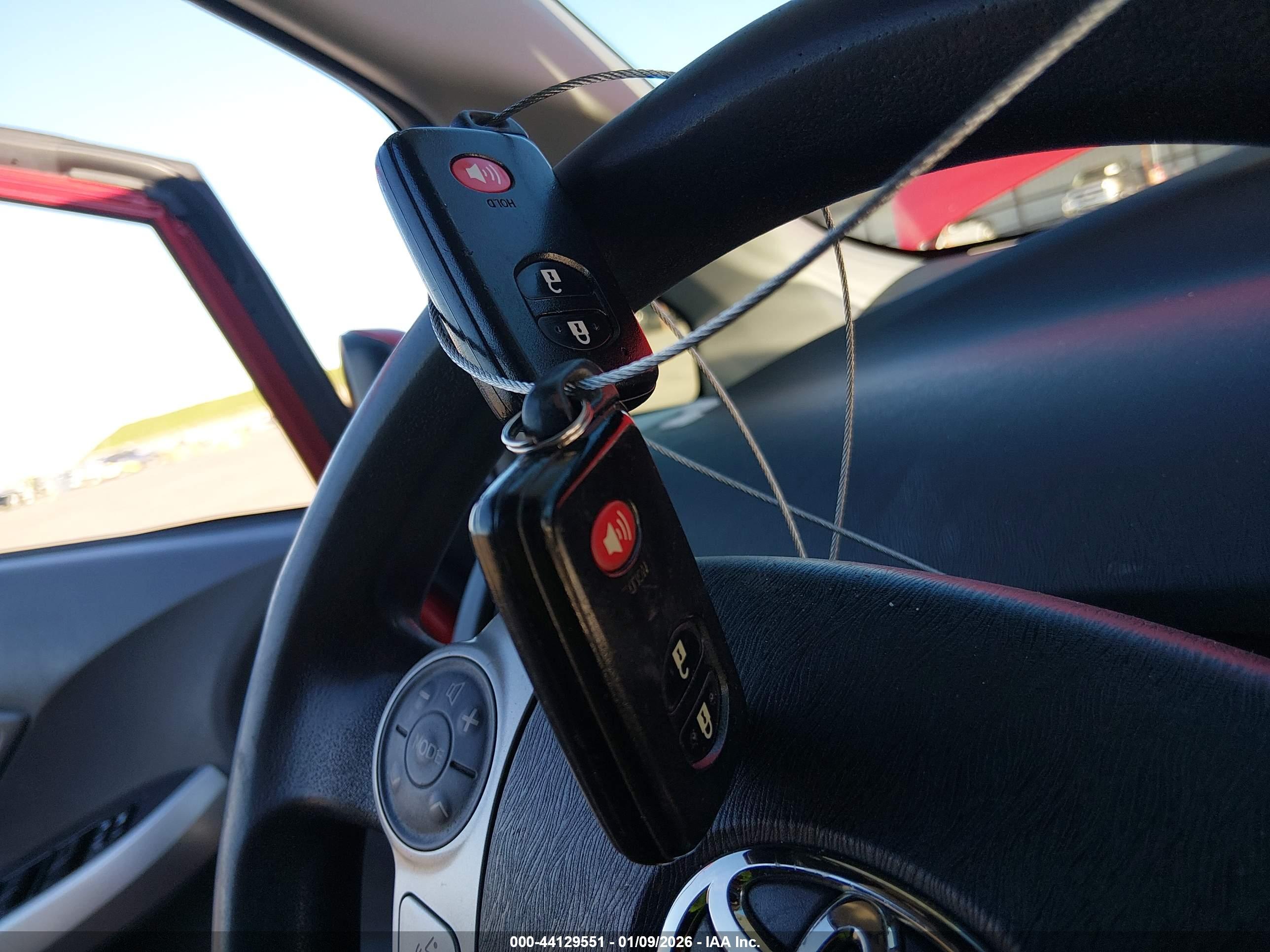 TOYOTA PRIUS image 11