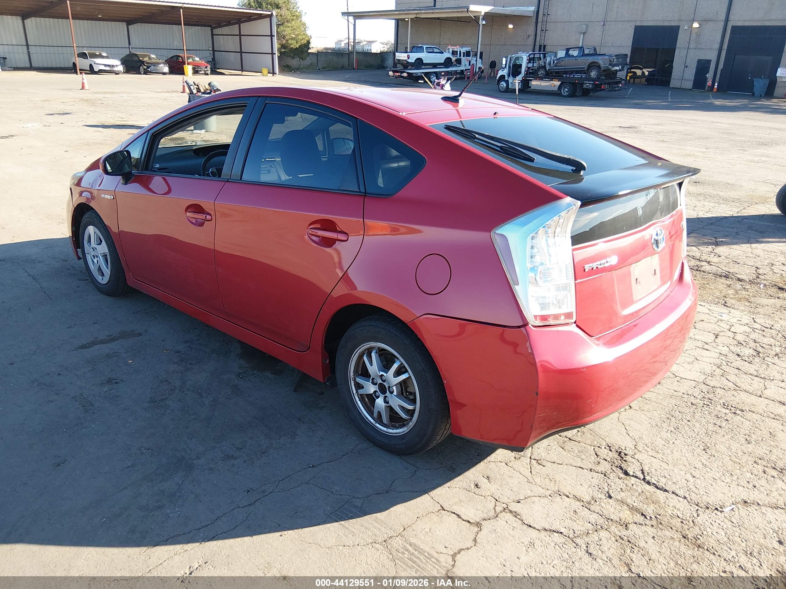 TOYOTA PRIUS image 3