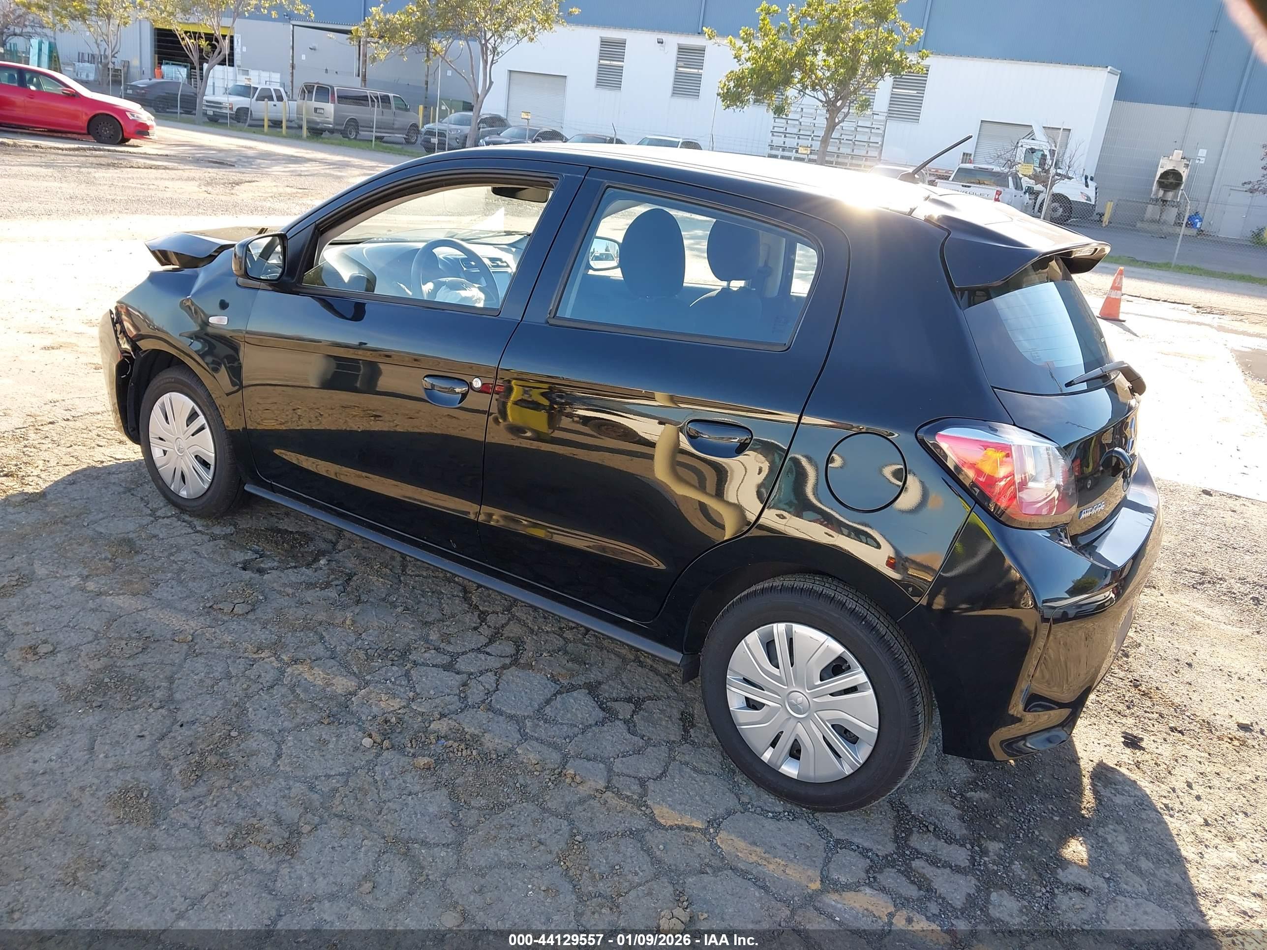 MITSUBISHI MIRAGE image 3