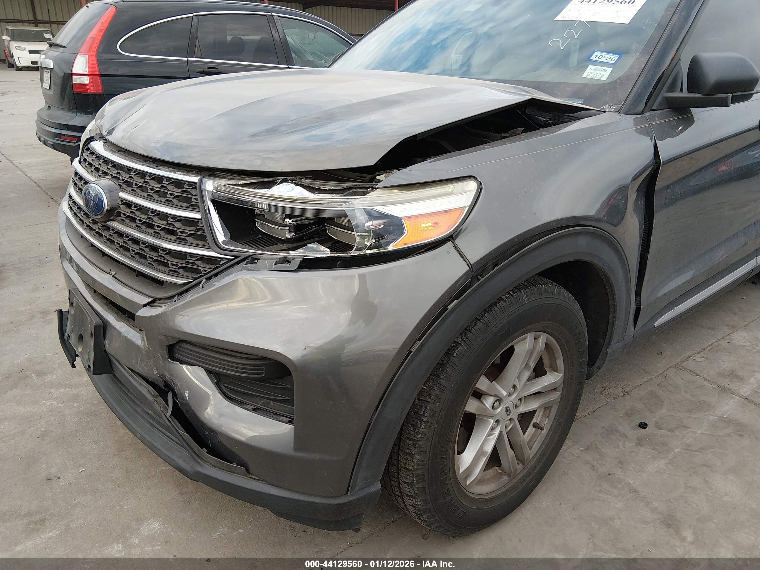FORD EXPLORER image 6
