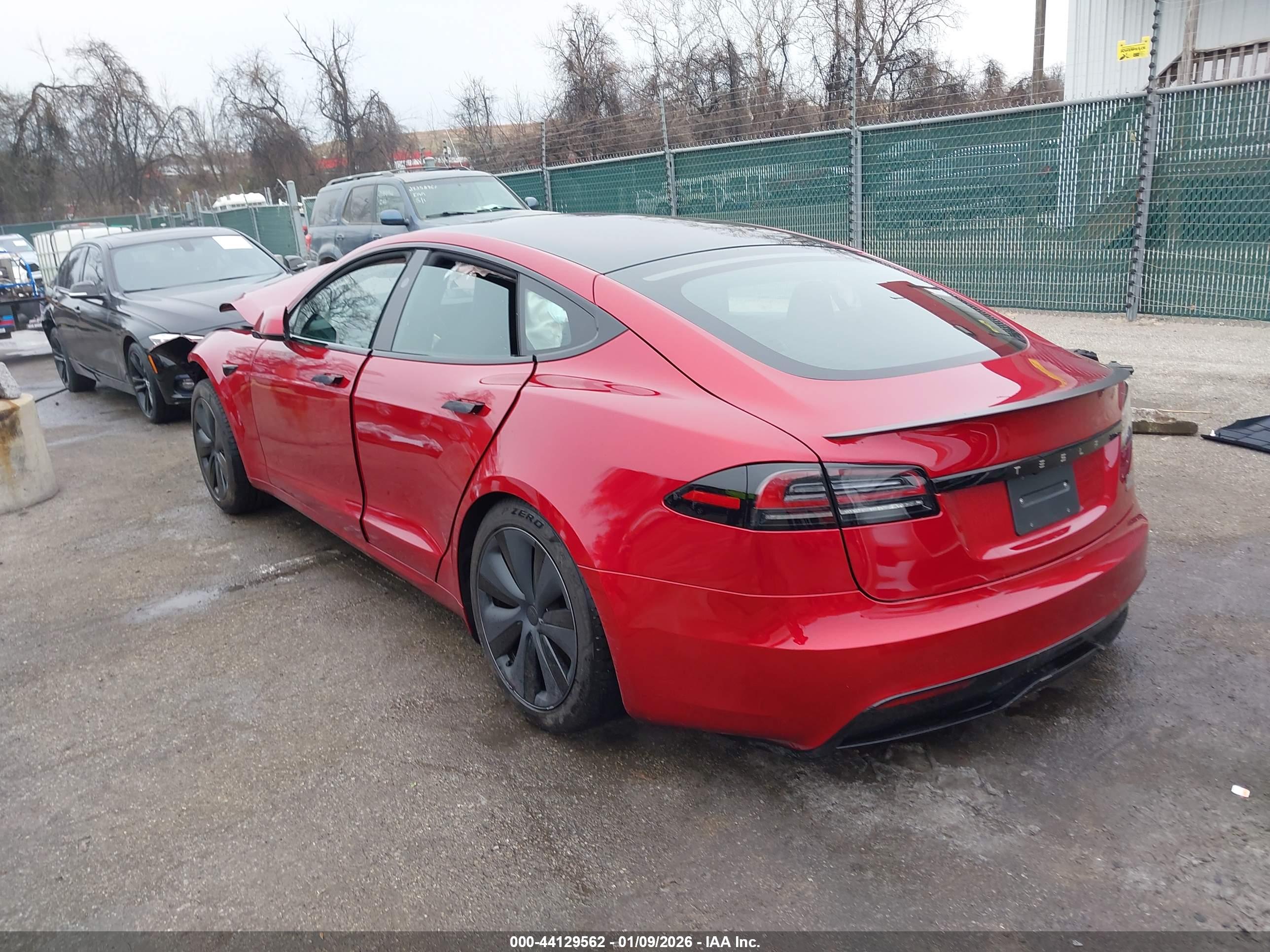TESLA MODEL image 3