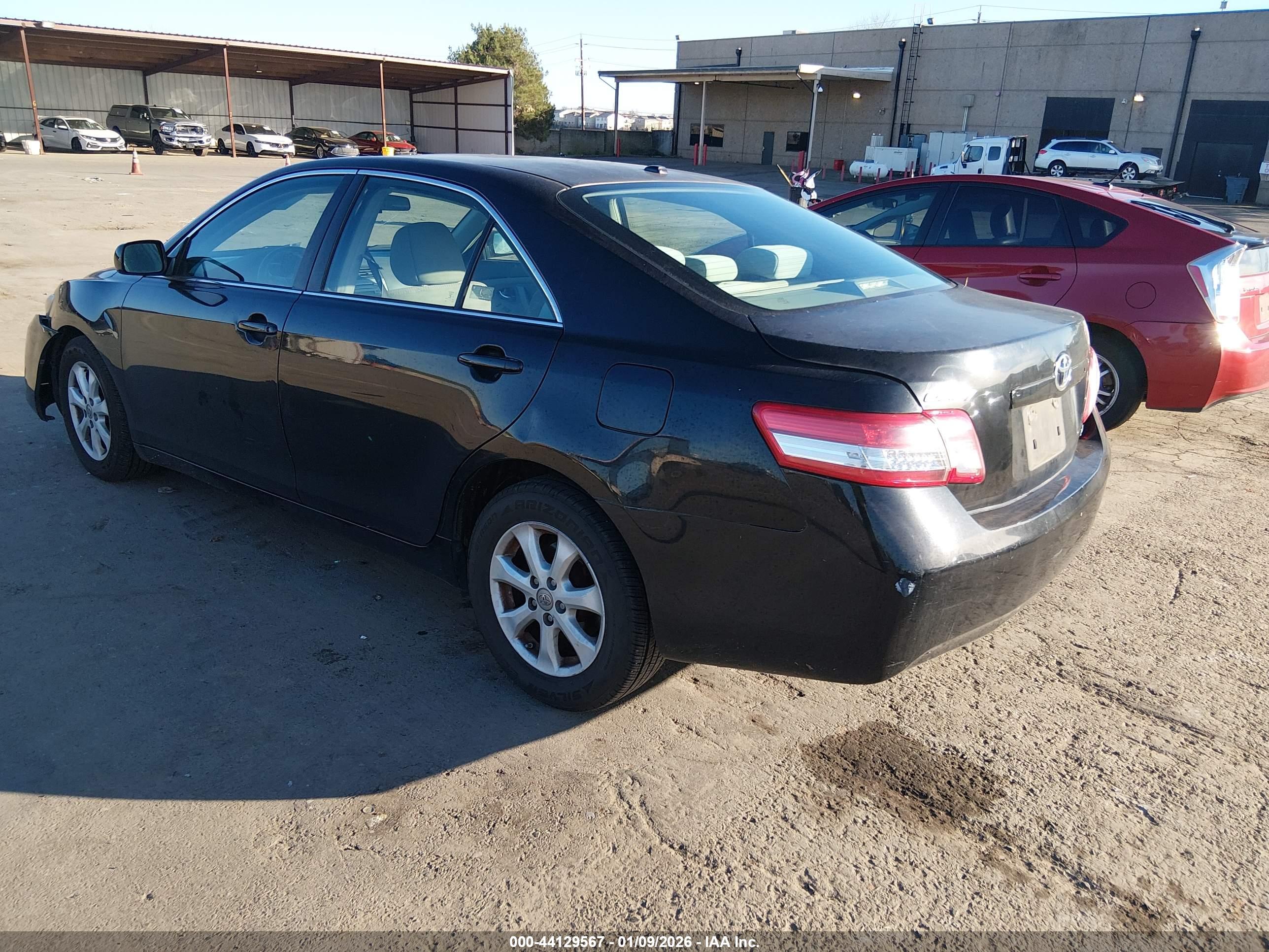 TOYOTA CAMRY image 3