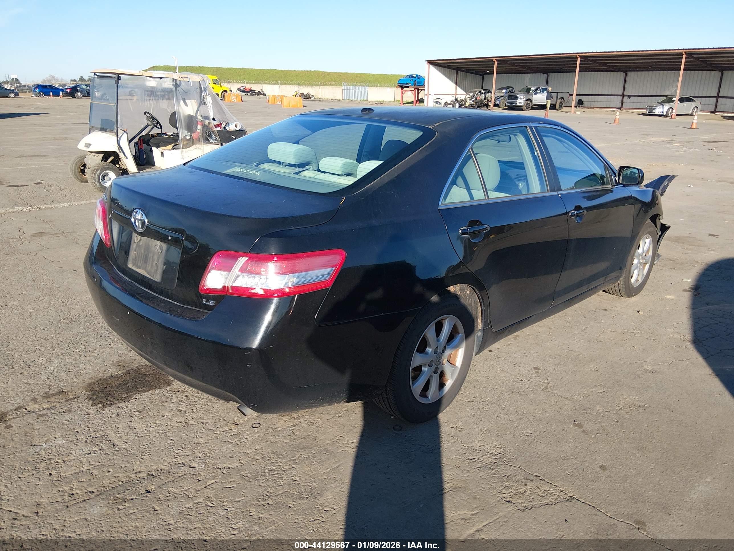 TOYOTA CAMRY image 4