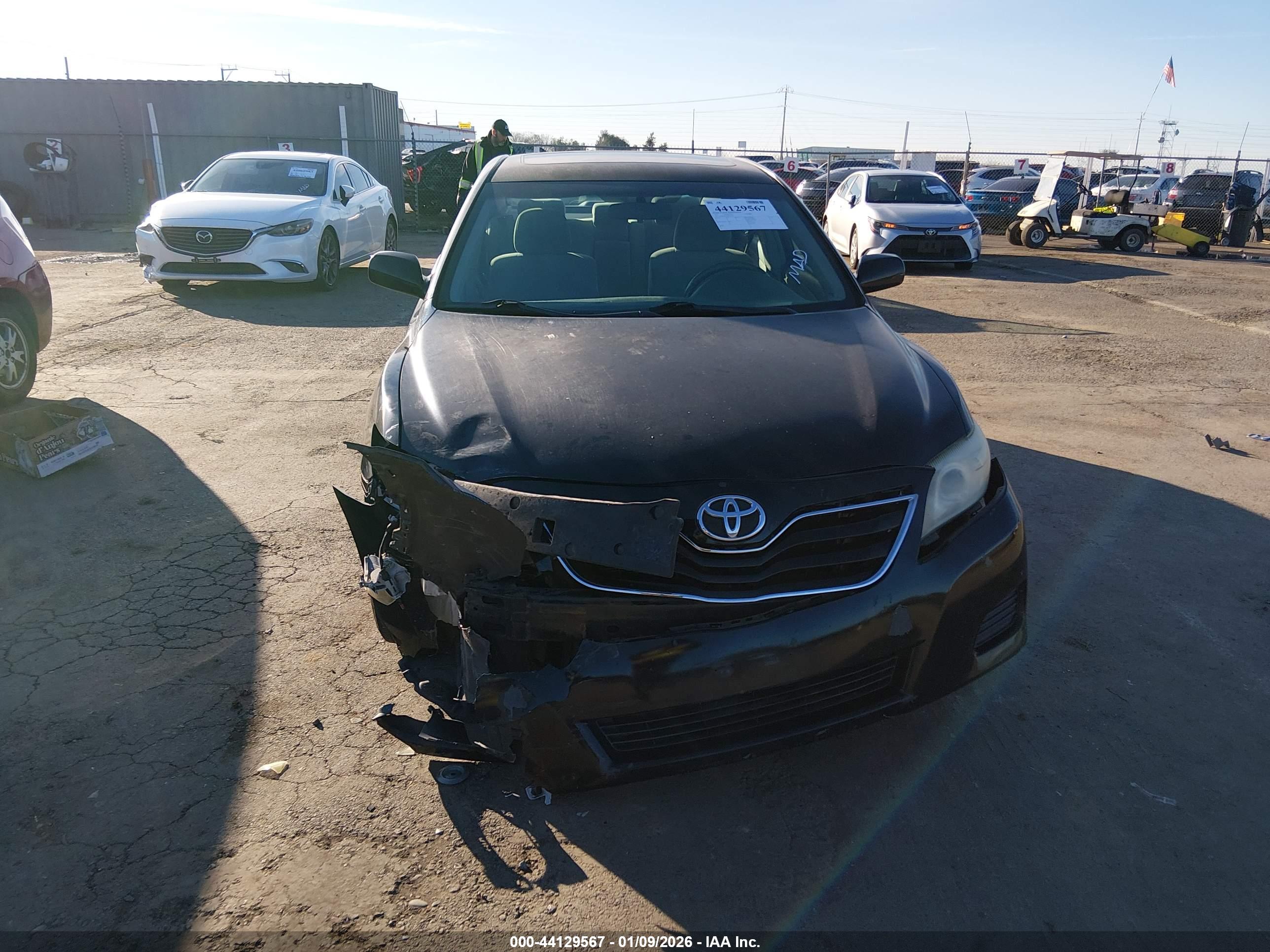 TOYOTA CAMRY image 6