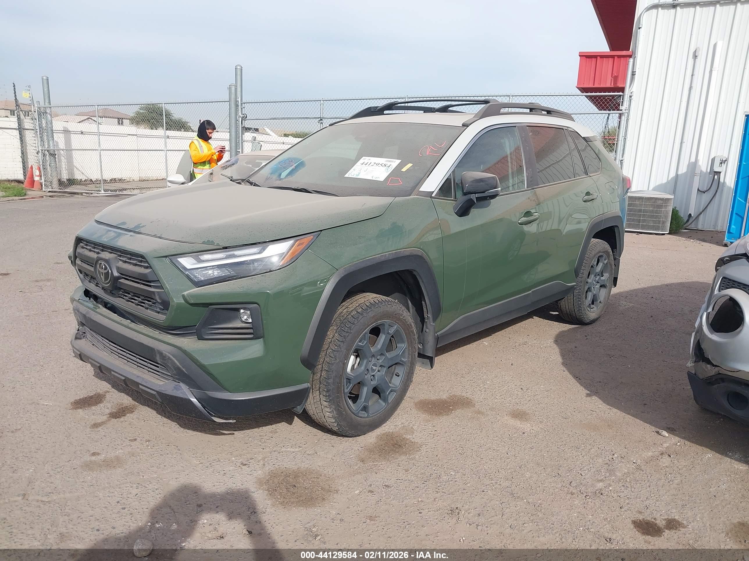 TOYOTA RAV4 image 2