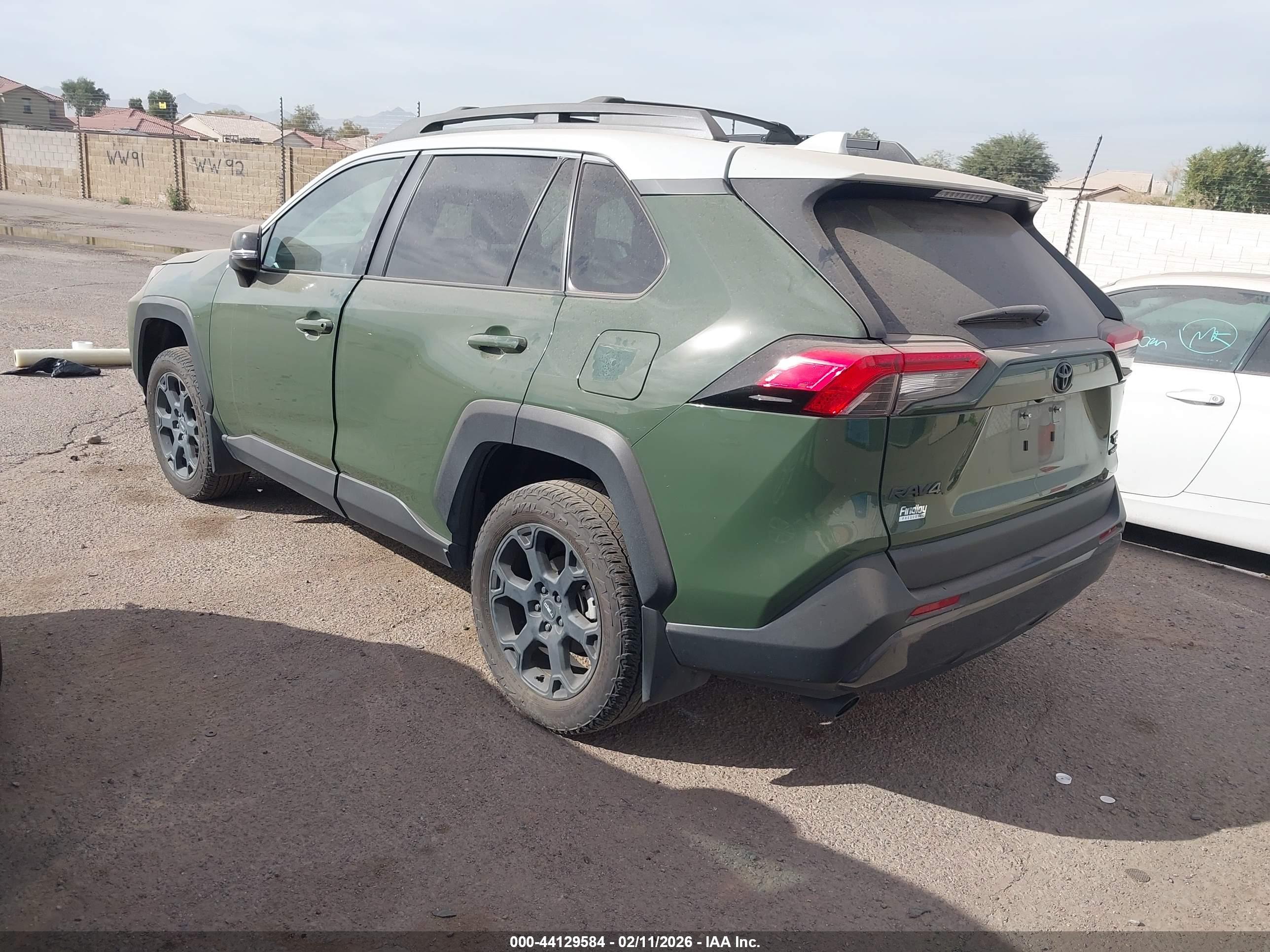 TOYOTA RAV4 image 3