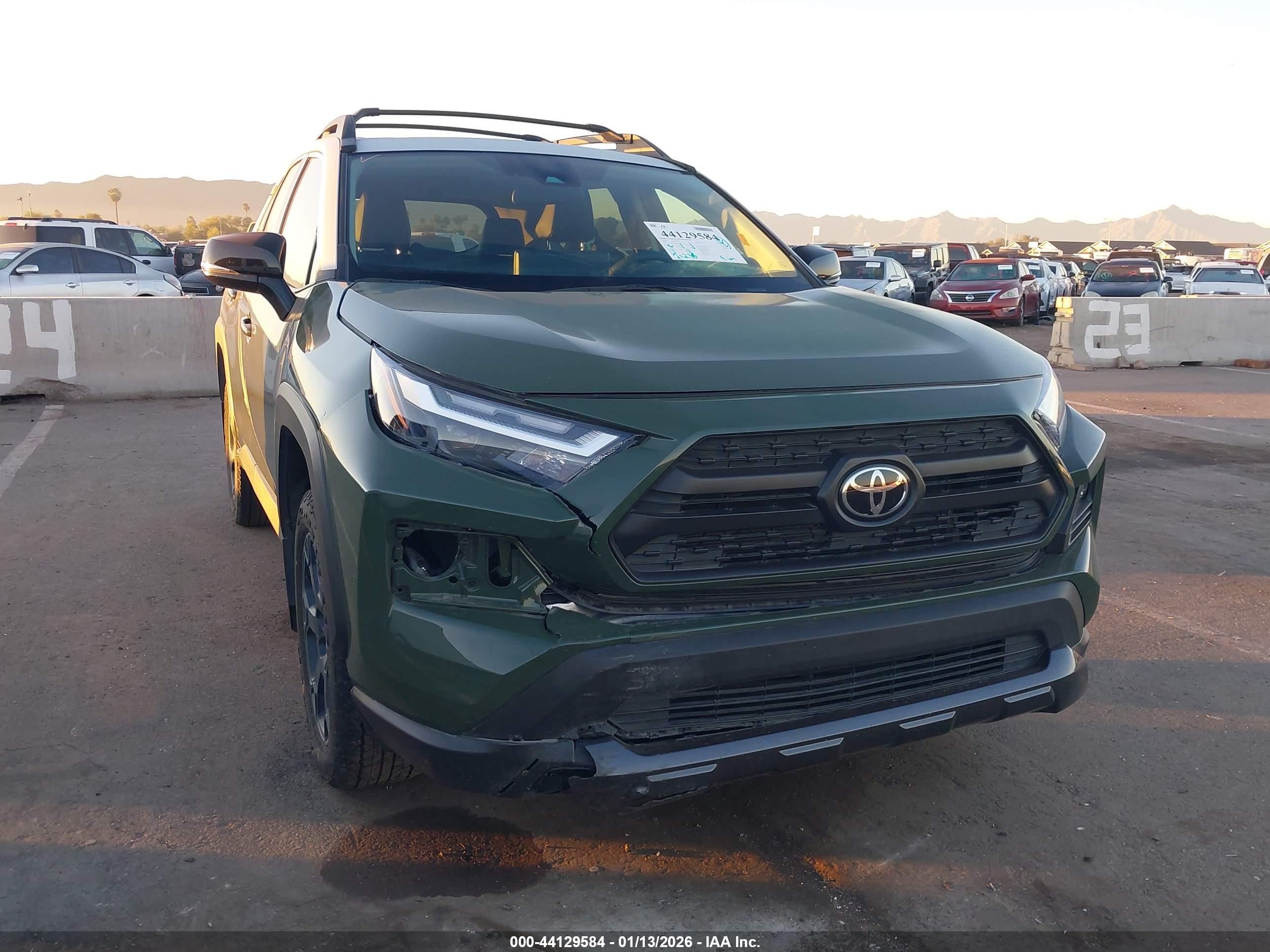 TOYOTA RAV4 image 6
