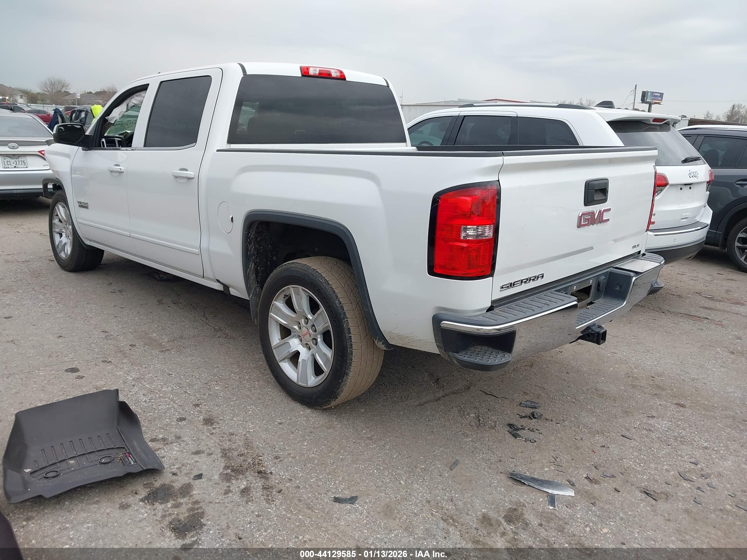 GMC SIERRA image 3