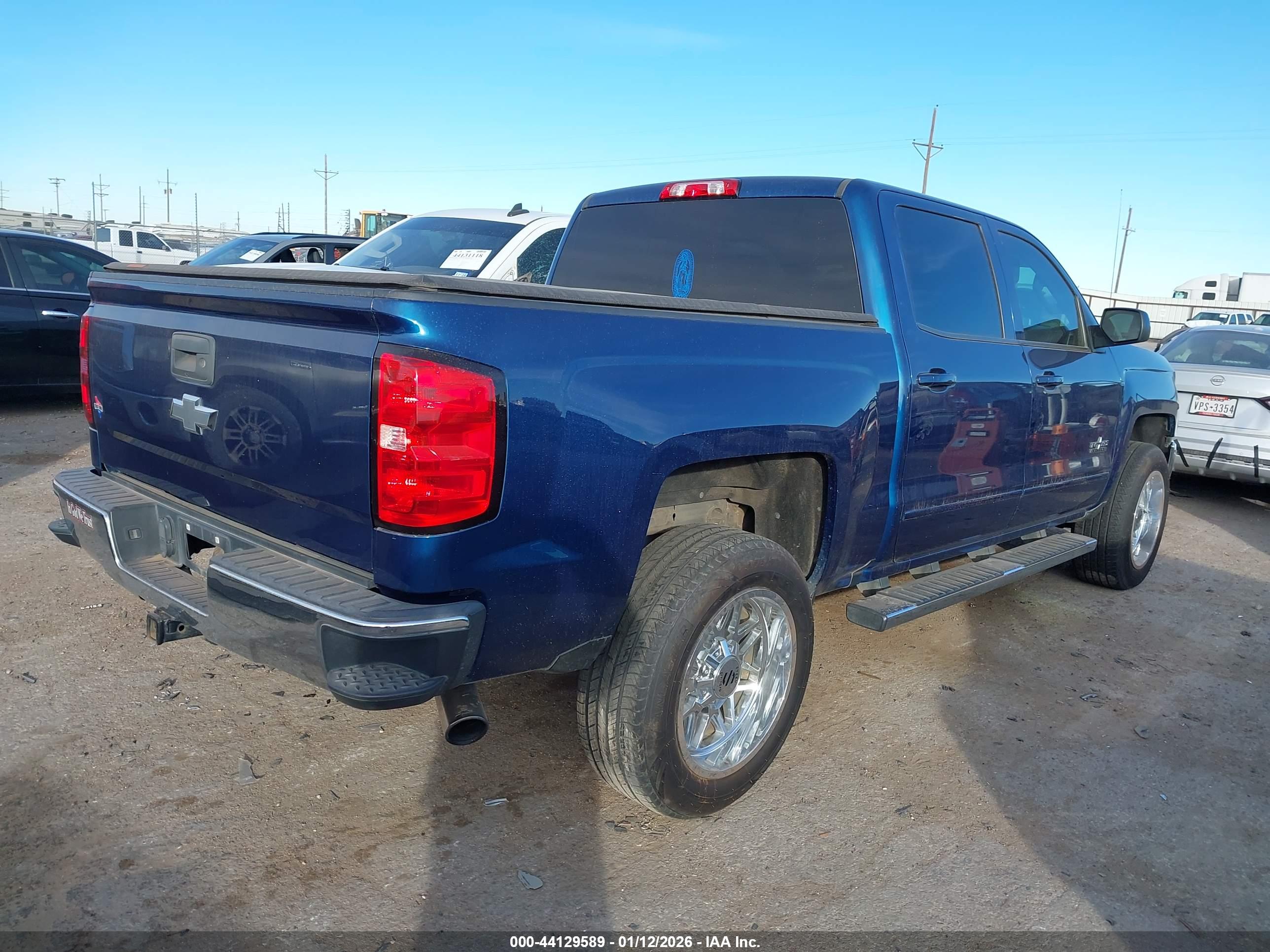 CHEVROLET SILVERADO image 4