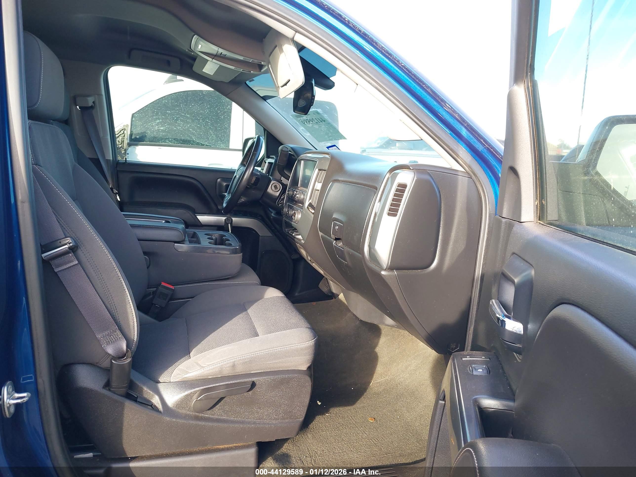 CHEVROLET SILVERADO image 5