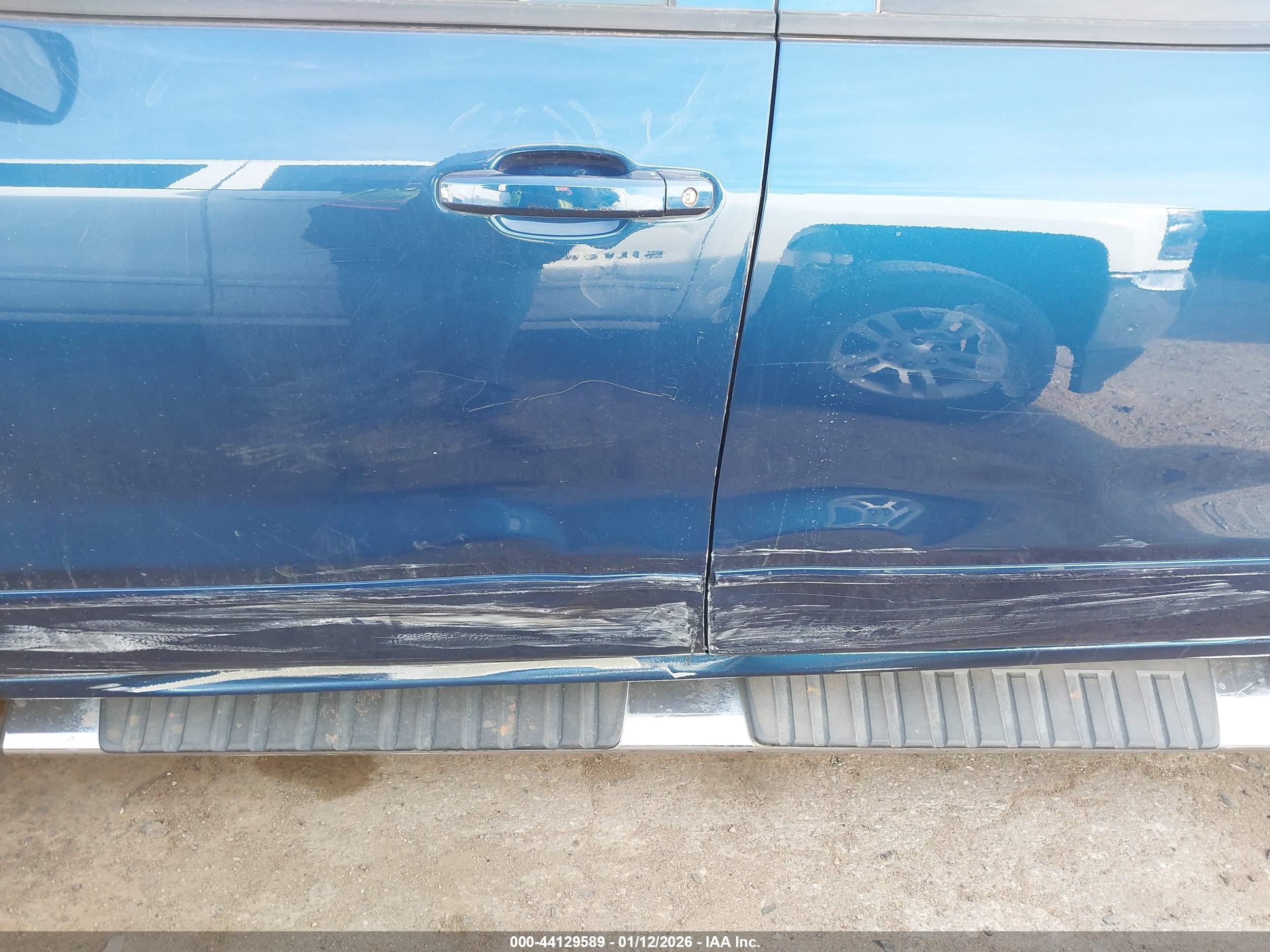 CHEVROLET SILVERADO image 6