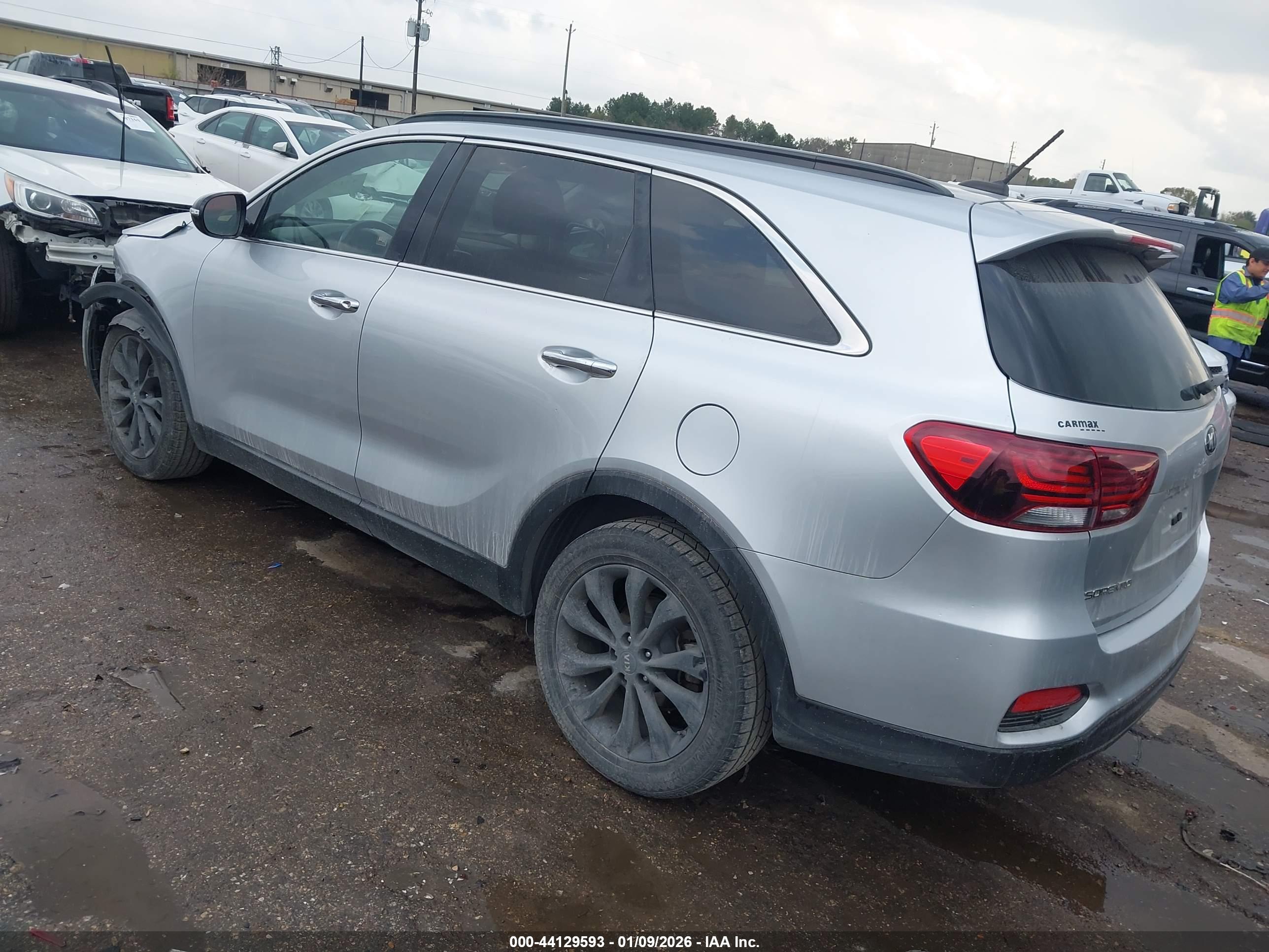 KIA SORENTO image 3