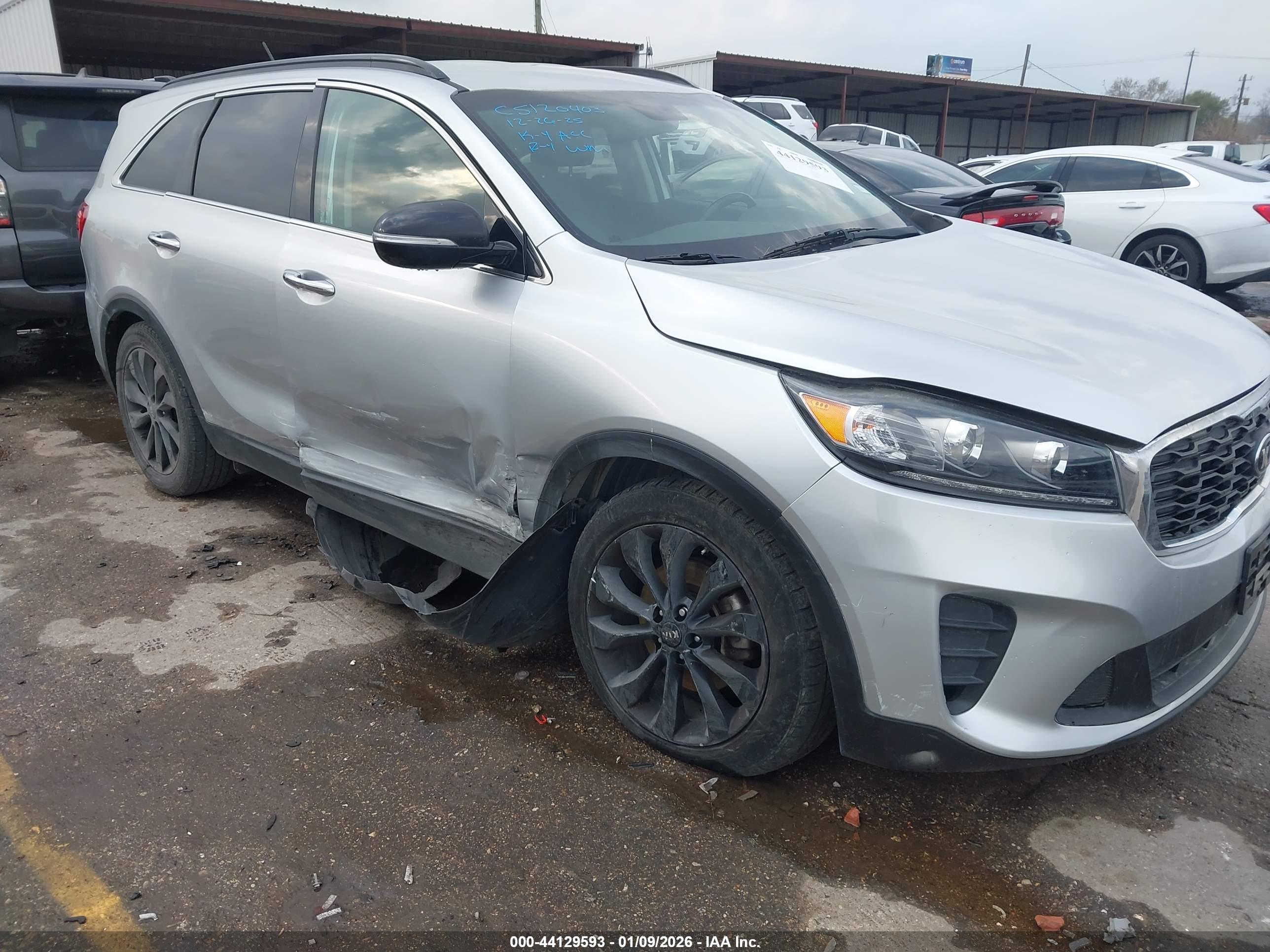 KIA SORENTO image 6