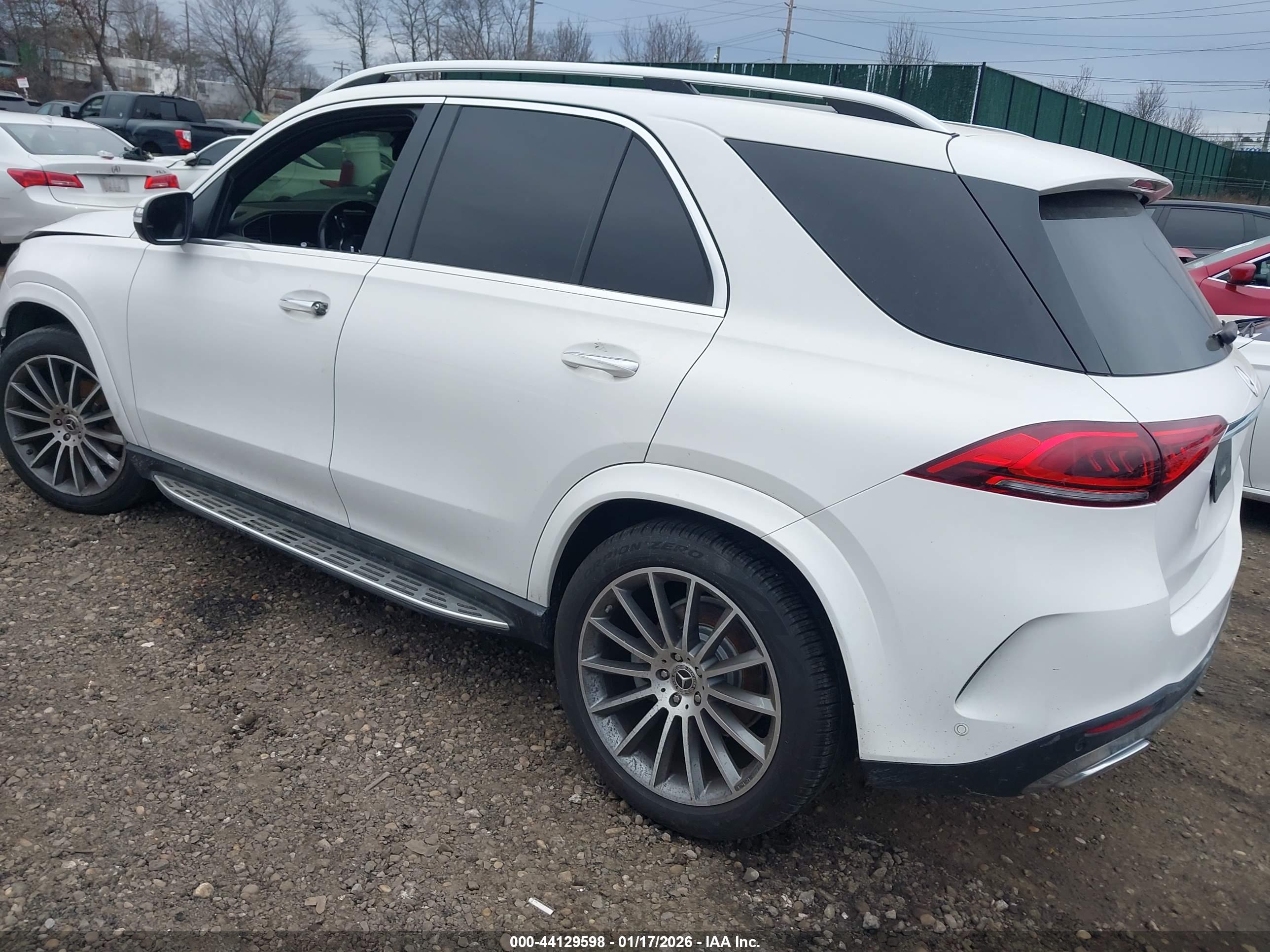 MERCEDES-BENZ GLE image 3