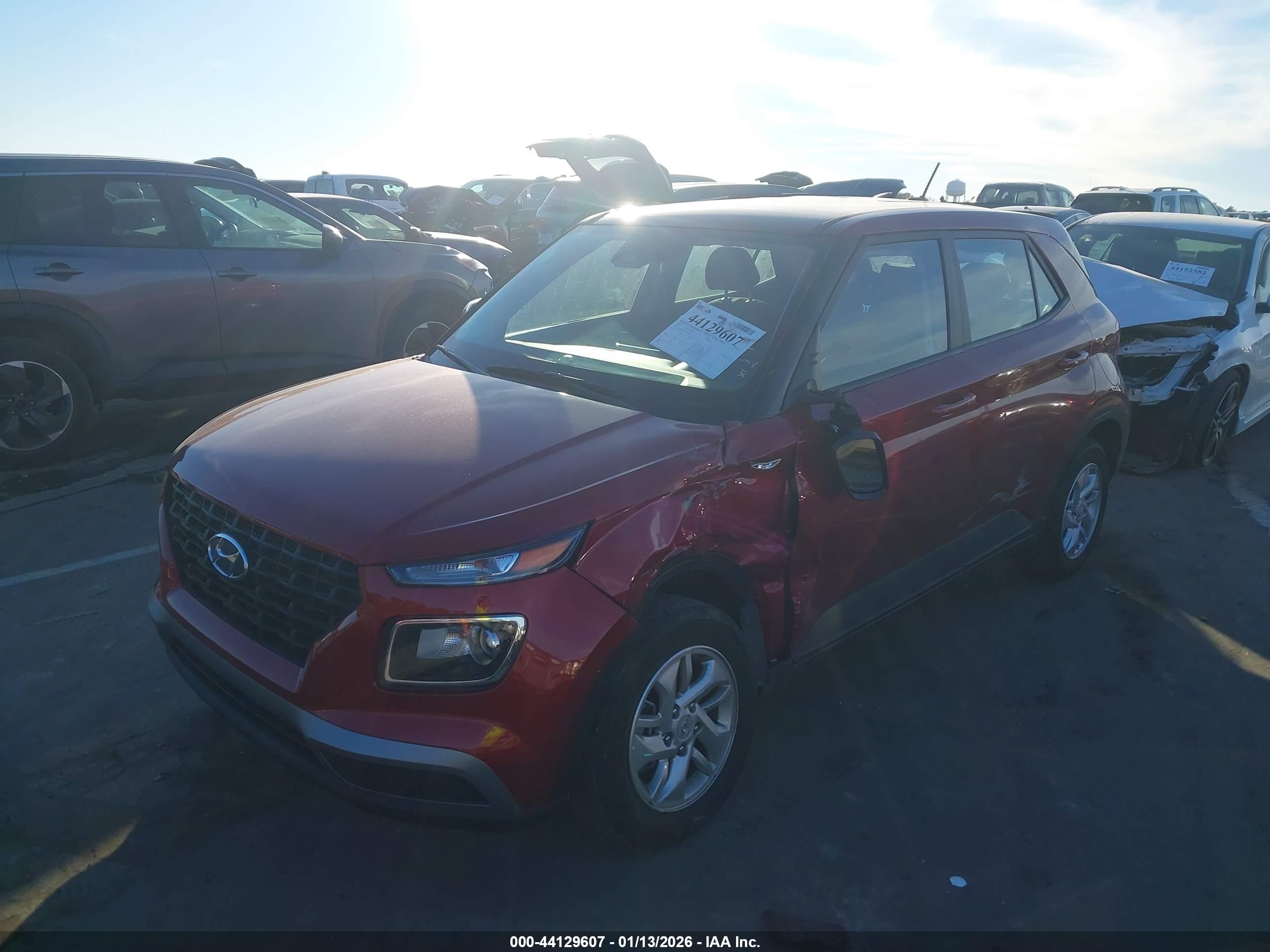 HYUNDAI VENUE image 2