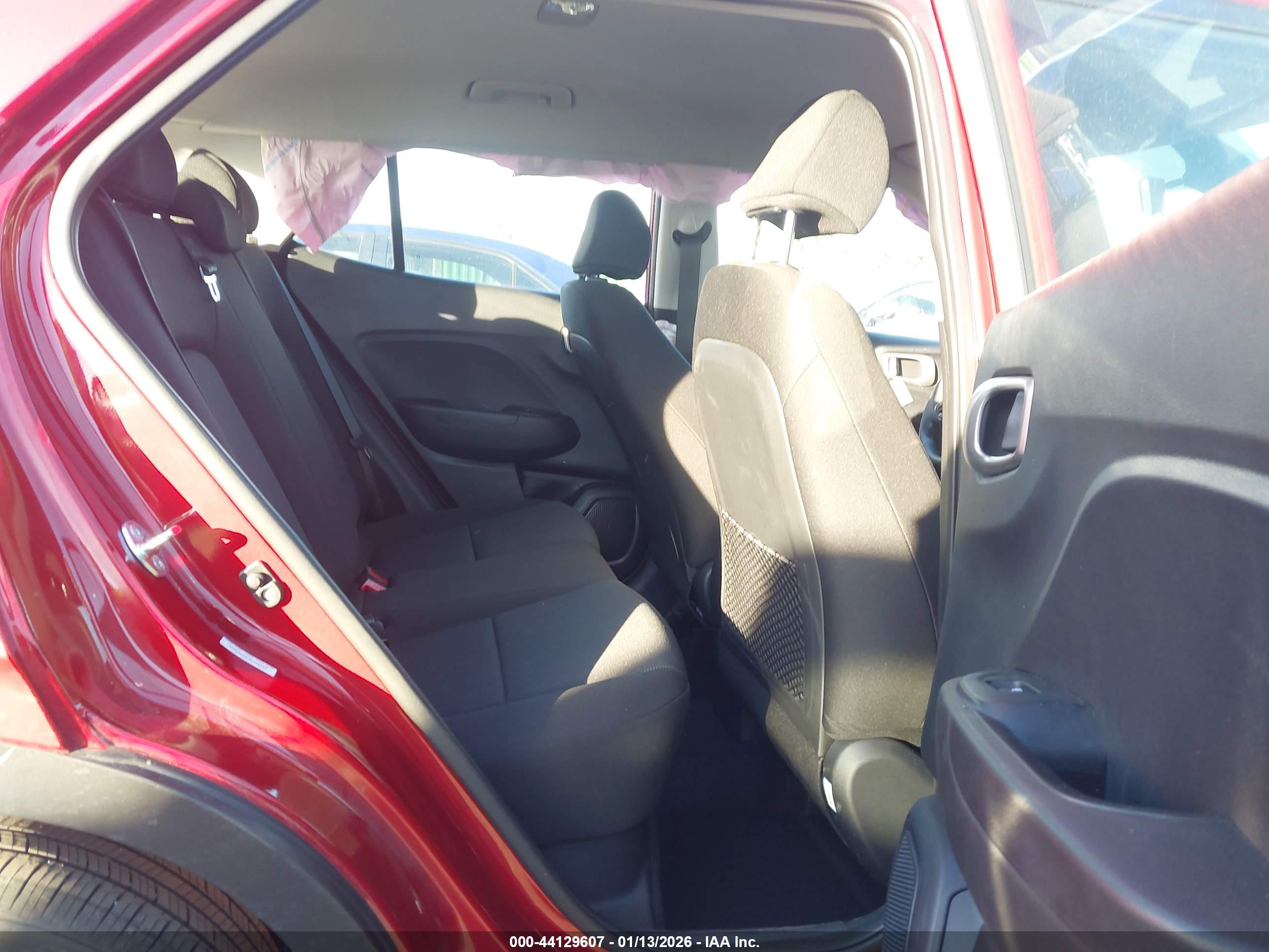 HYUNDAI VENUE image 8