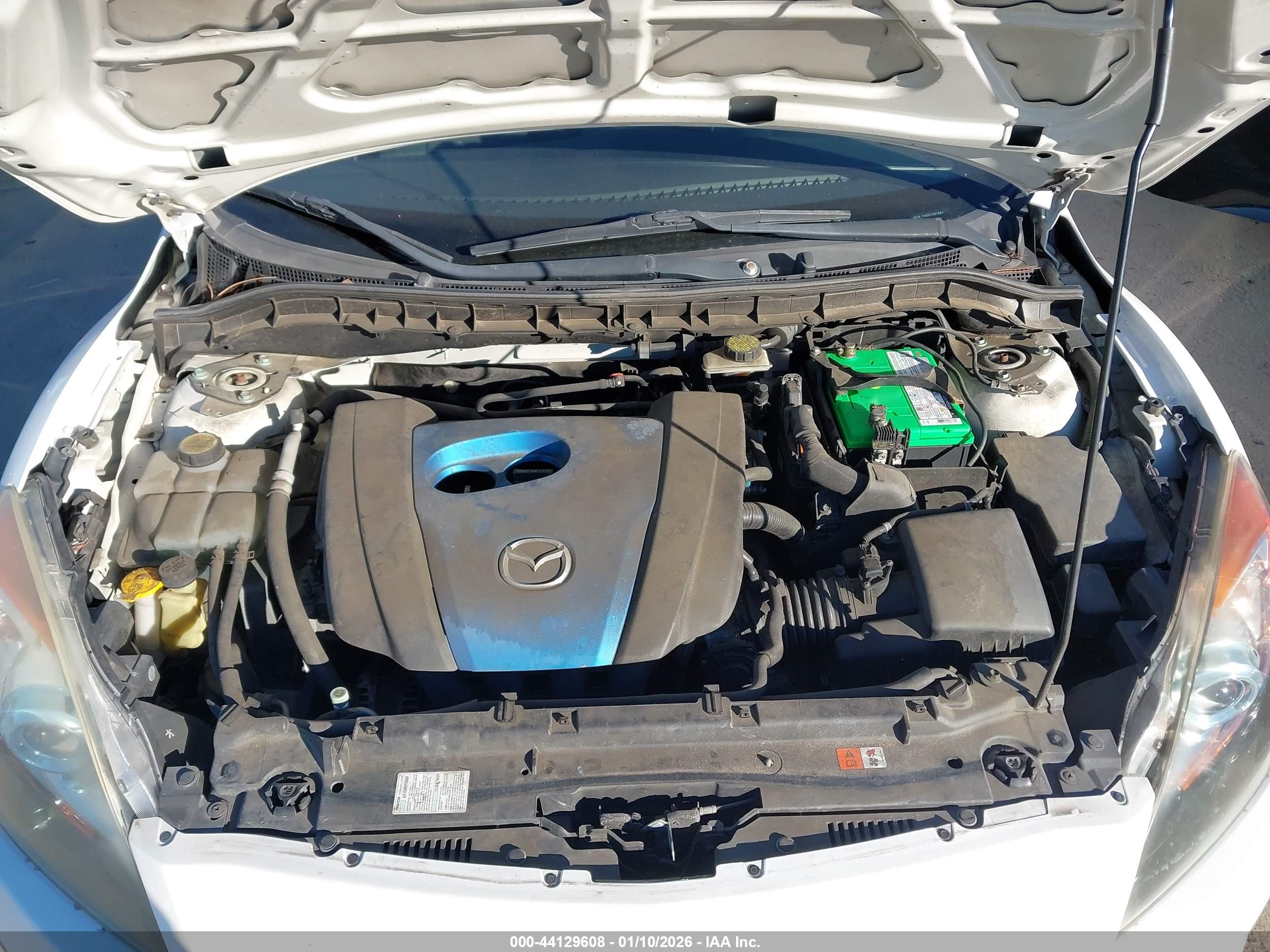 MAZDA 3 image 10