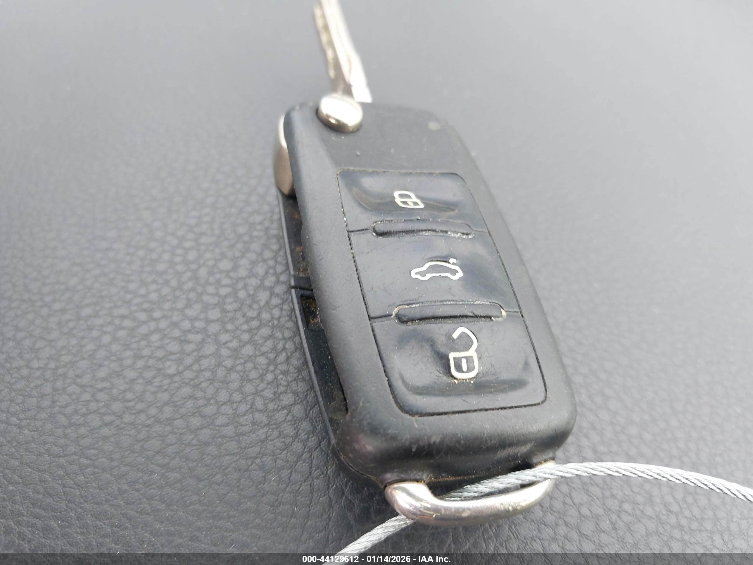 VOLKSWAGEN GOLF image 11