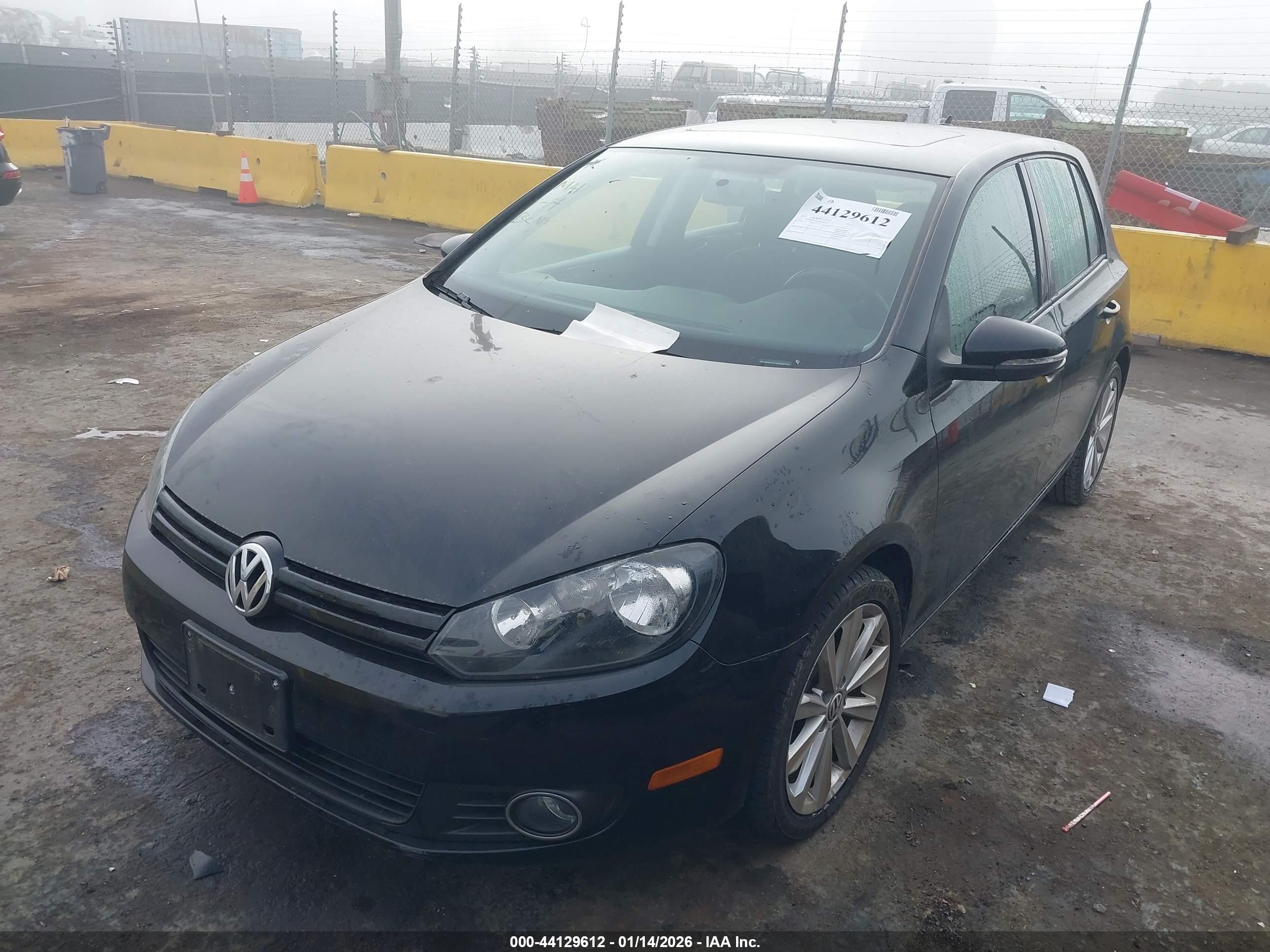 VOLKSWAGEN GOLF image 2