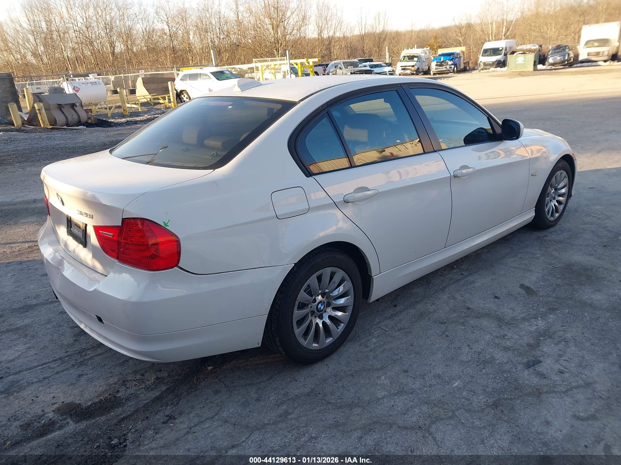 BMW 328I image 4