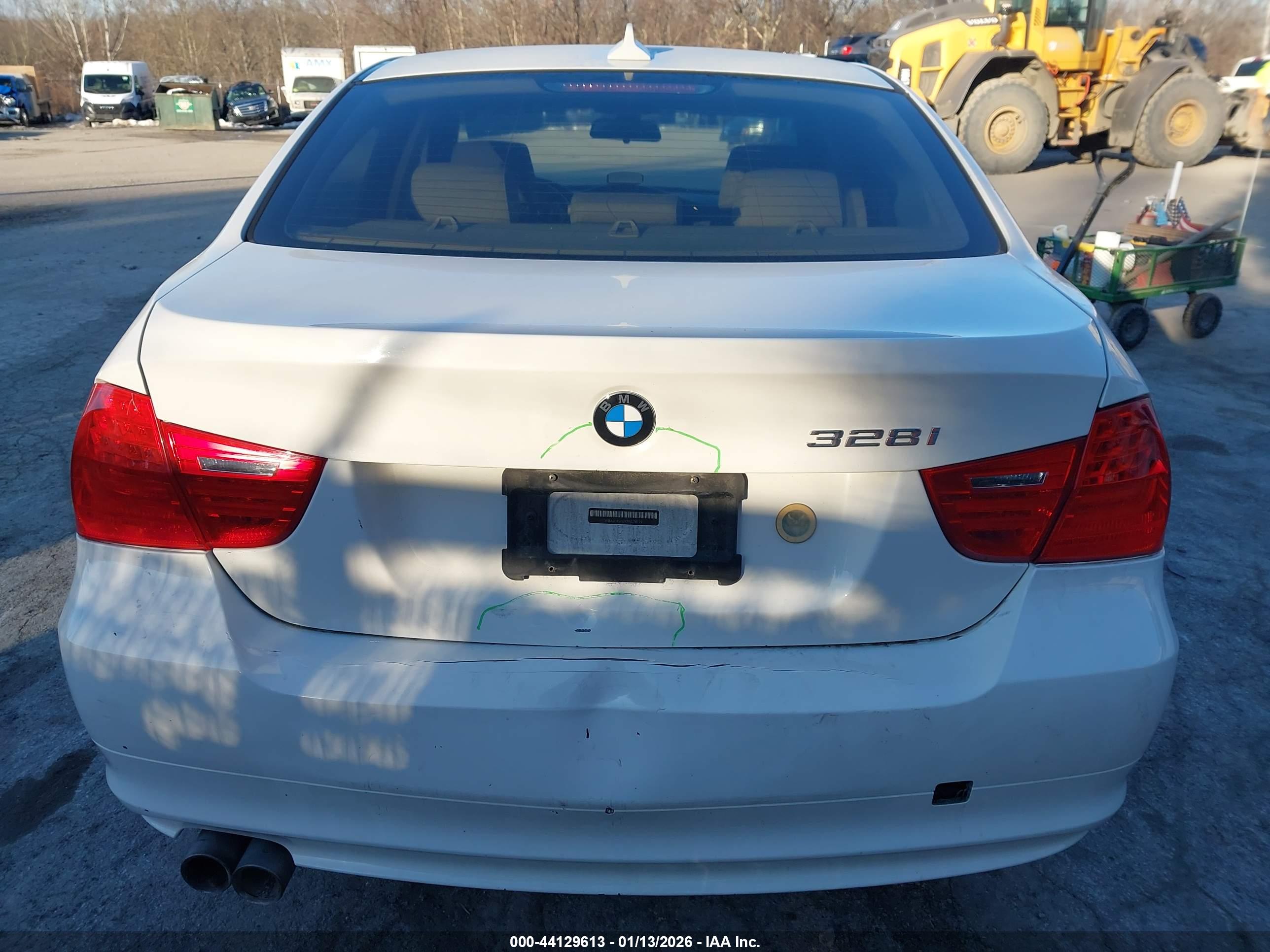 BMW 328I image 6