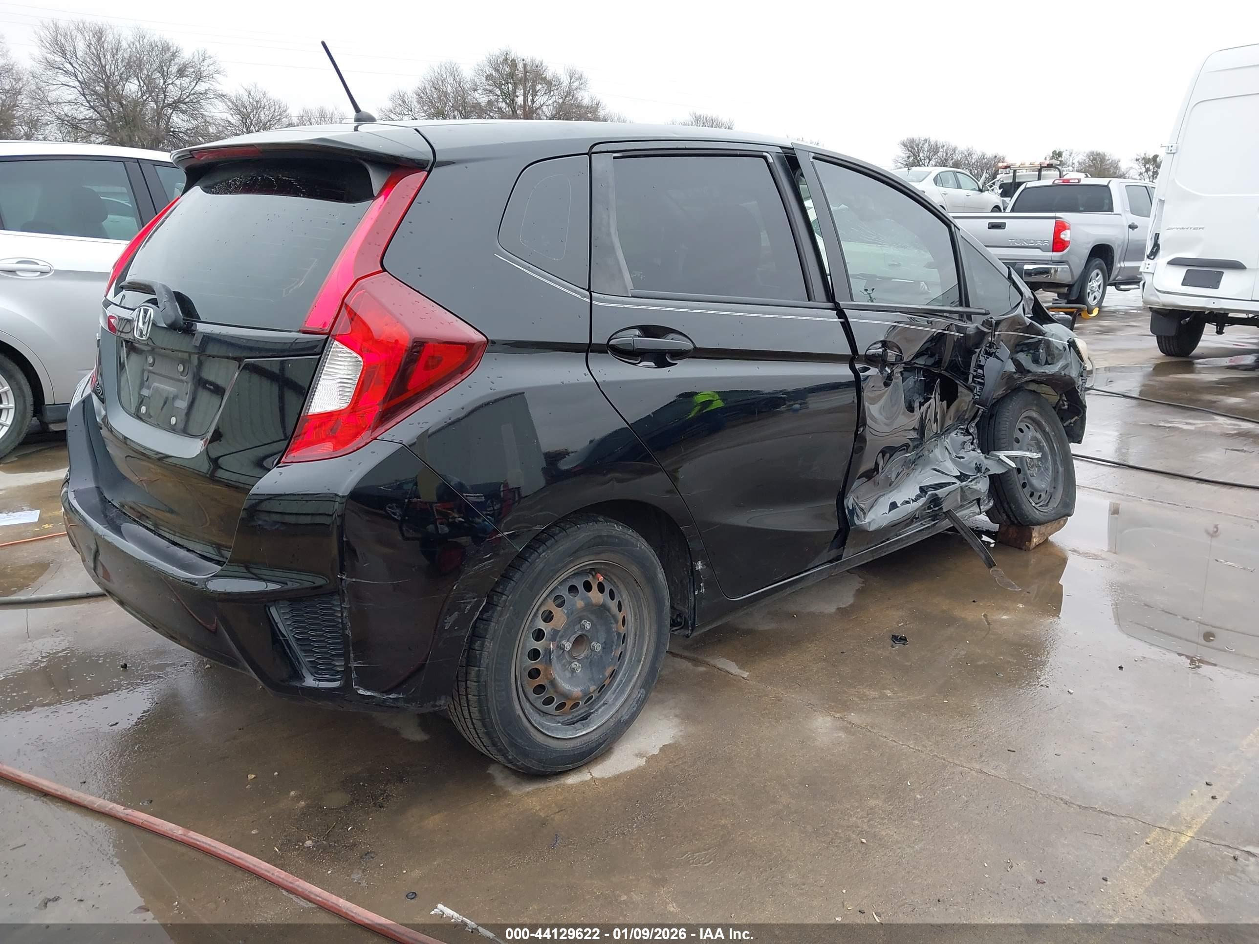 HONDA FIT image 4