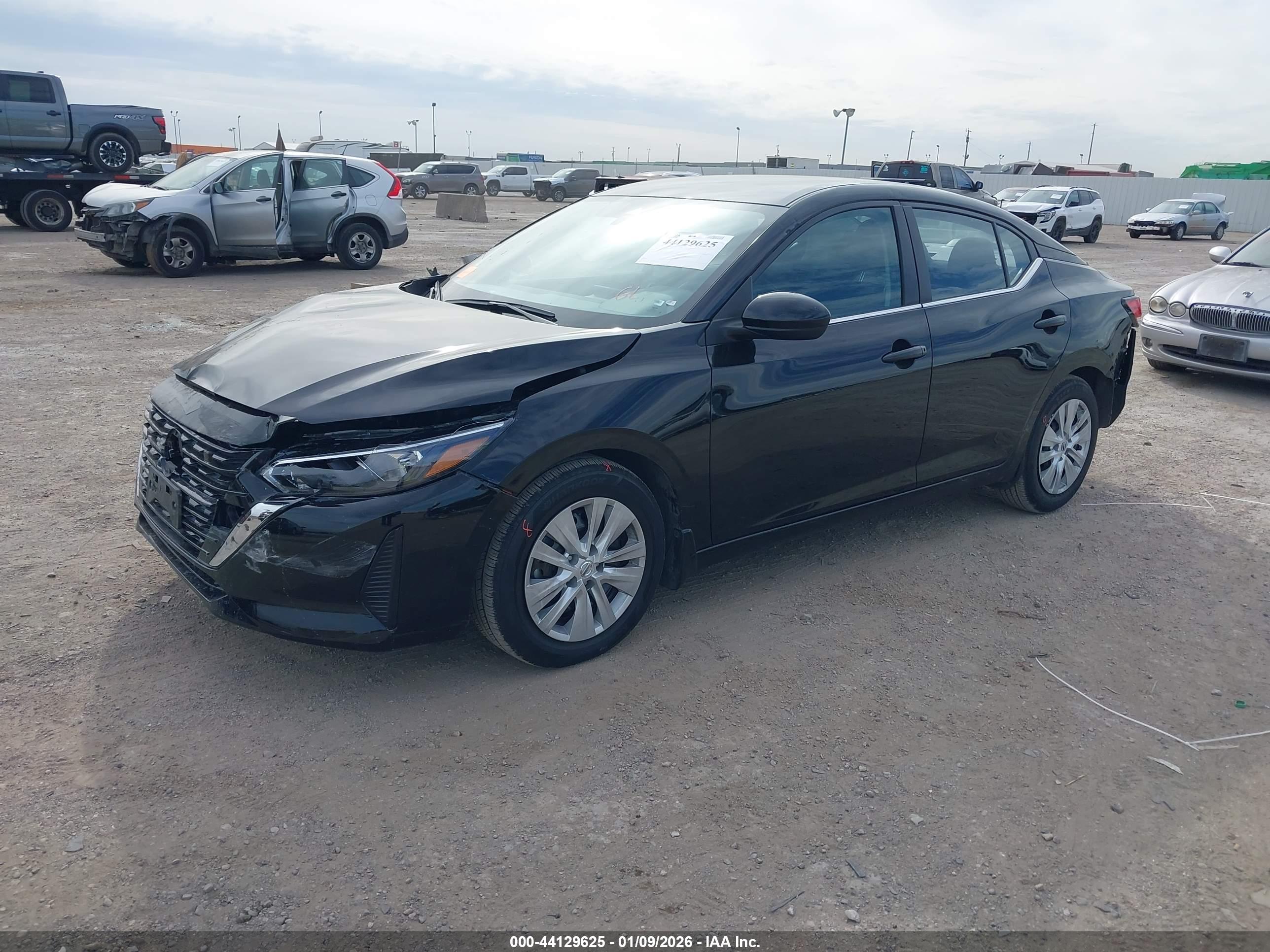 NISSAN SENTRA image 2
