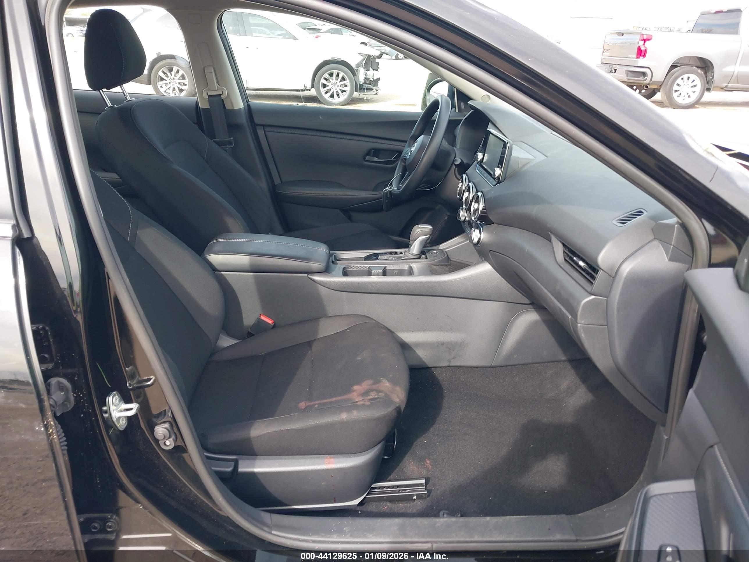 NISSAN SENTRA image 5