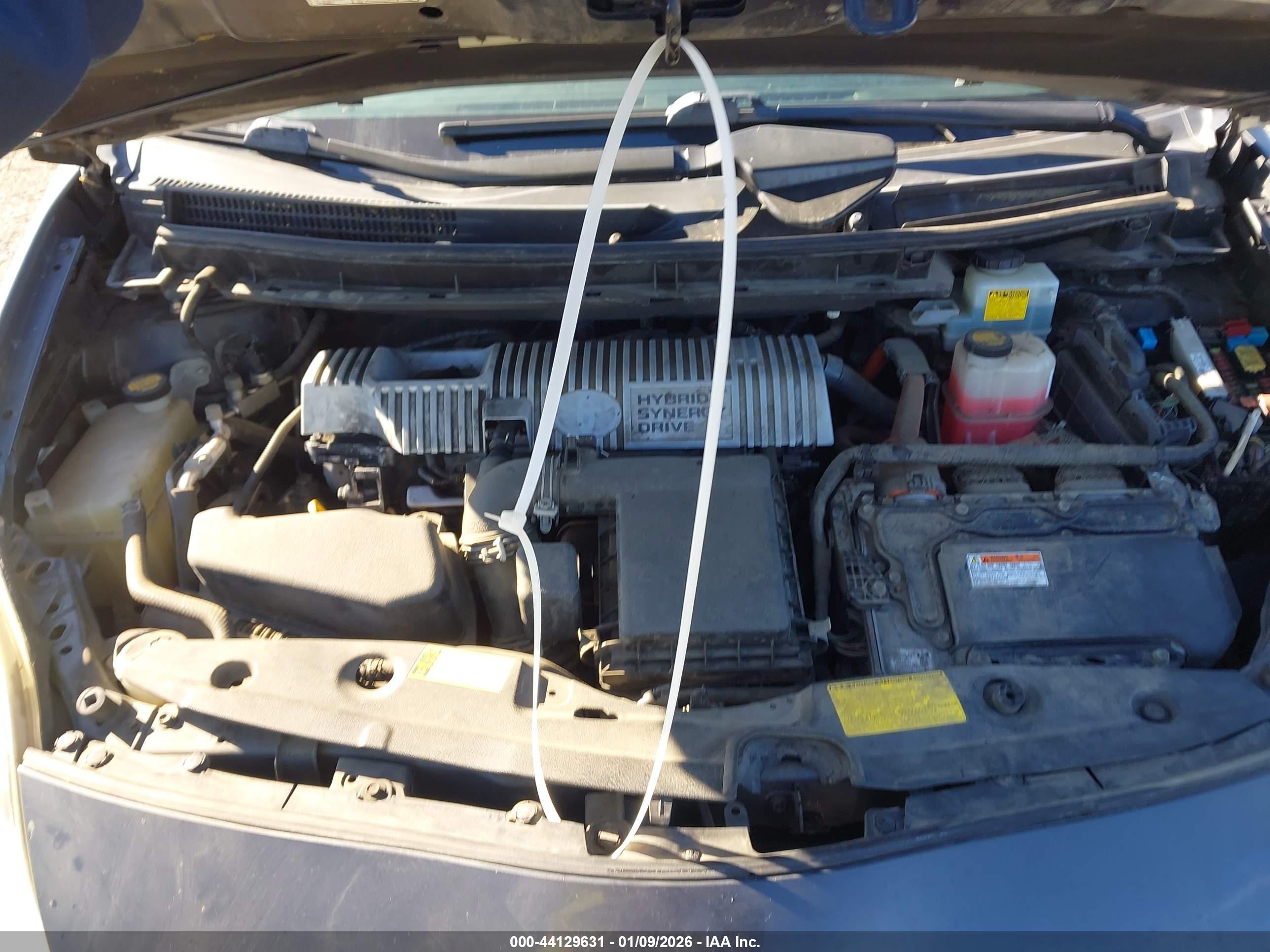 TOYOTA PRIUS image 10