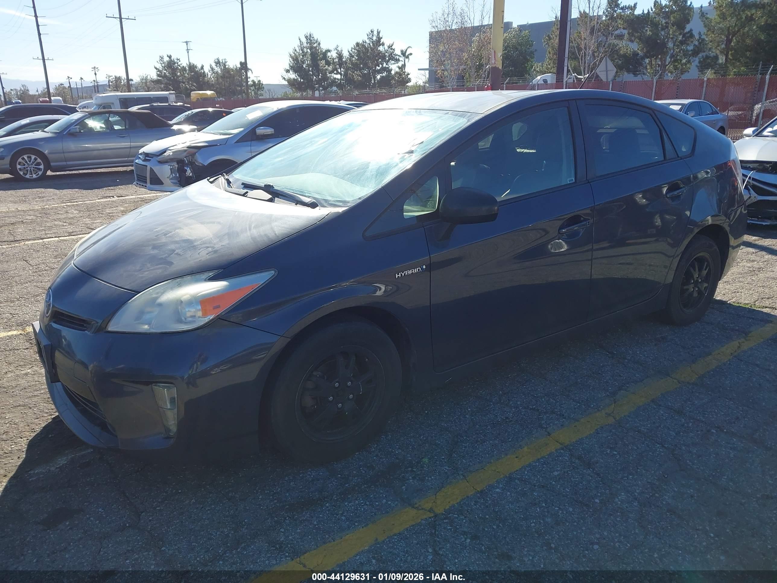 TOYOTA PRIUS image 2