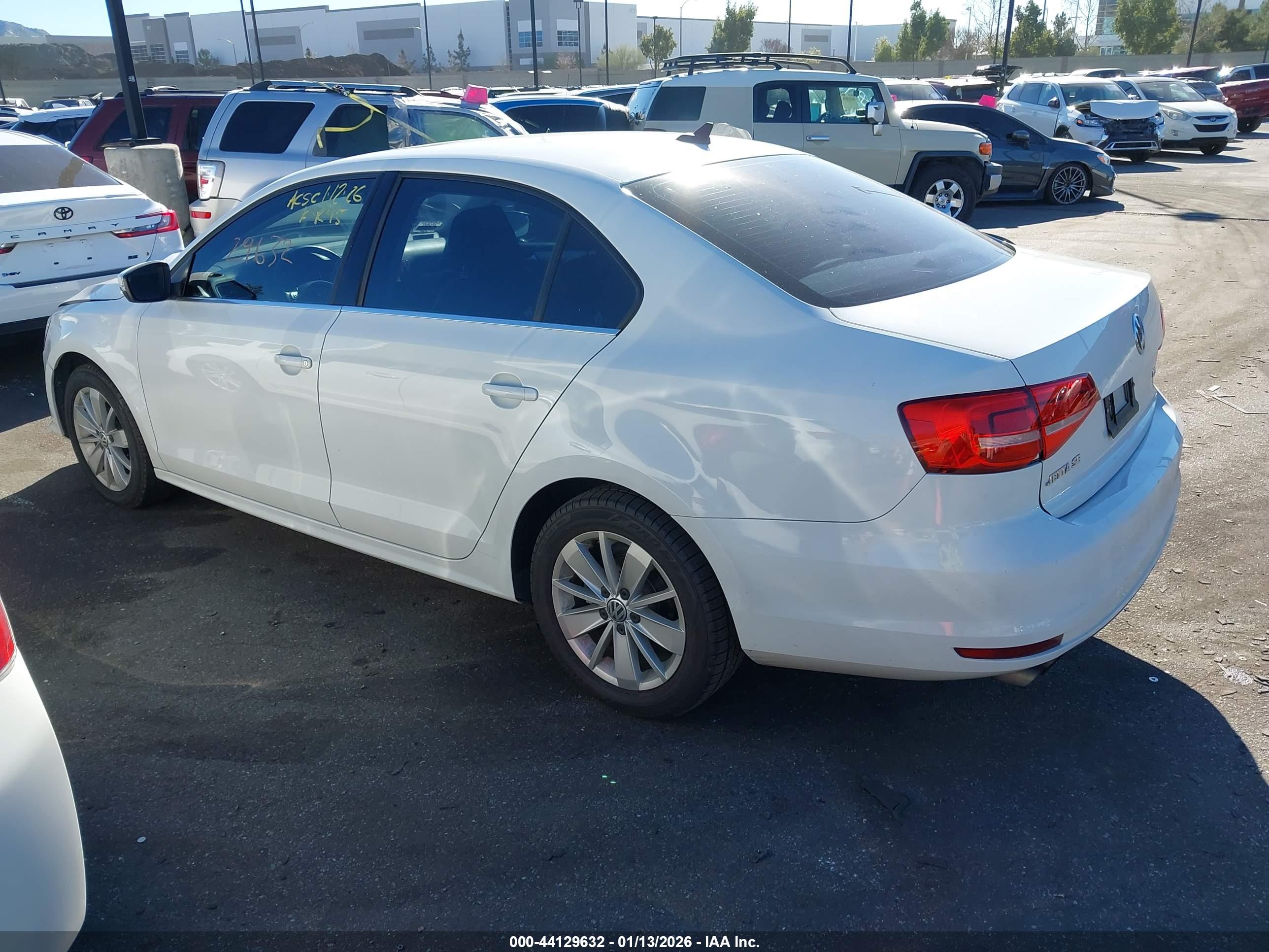 VOLKSWAGEN JETTA image 3