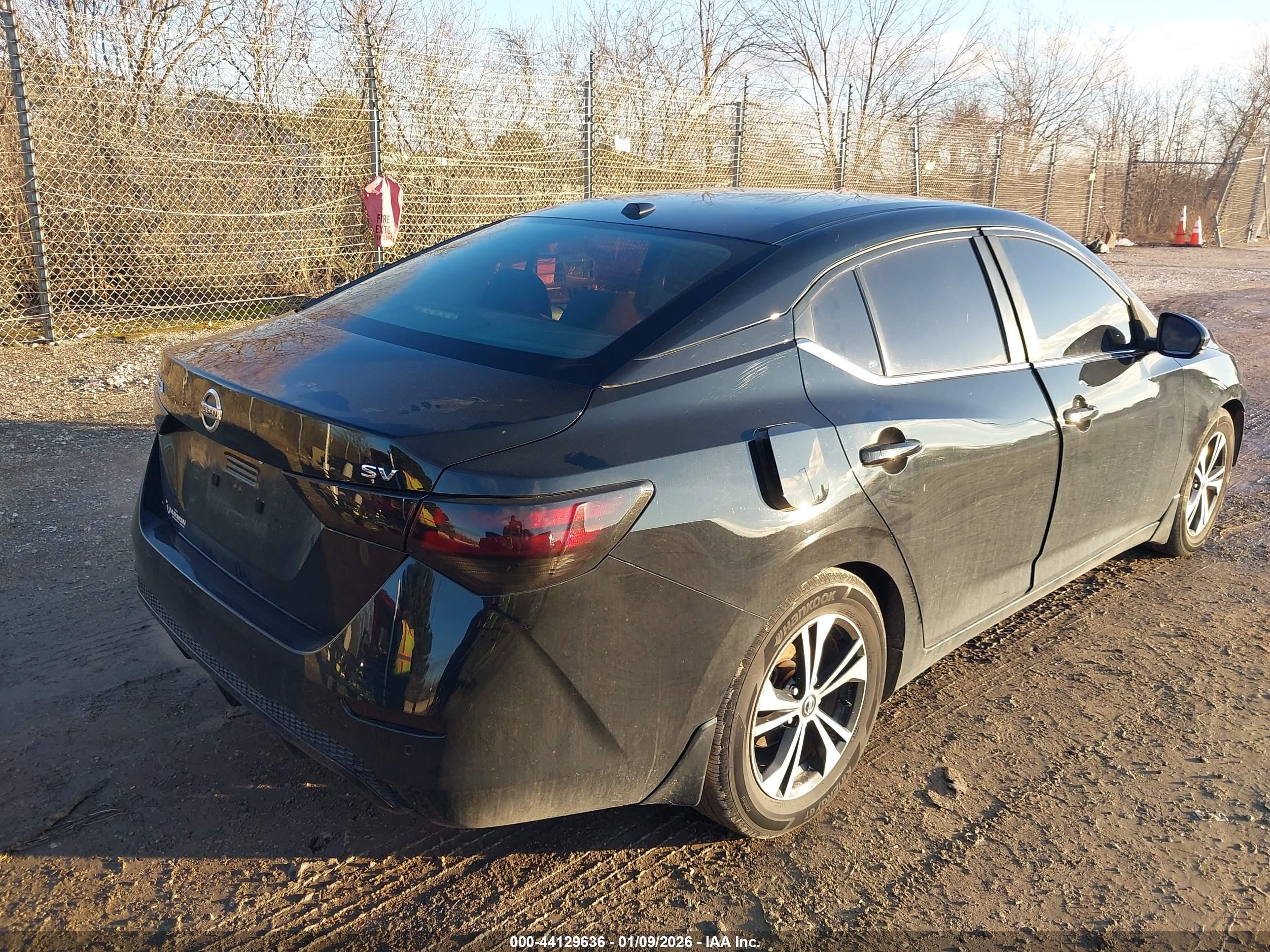 NISSAN SENTRA image 4