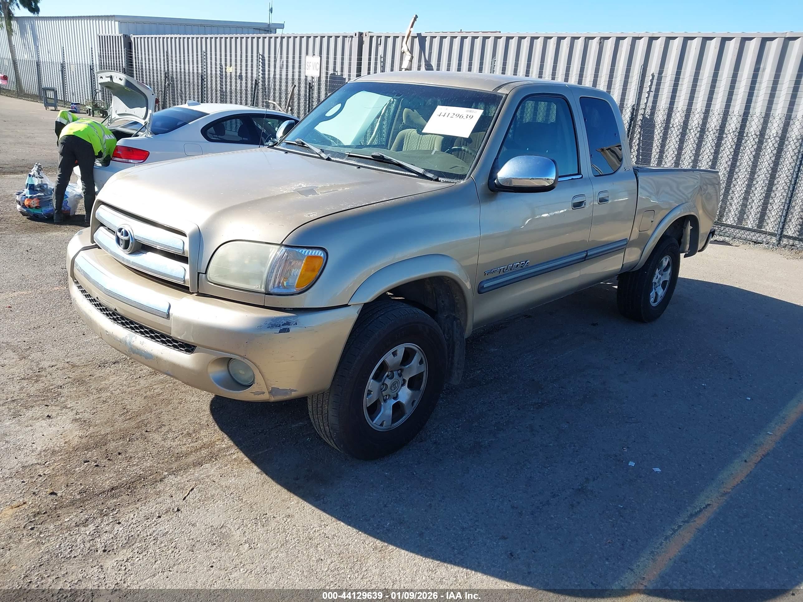 TOYOTA TUNDRA image 2