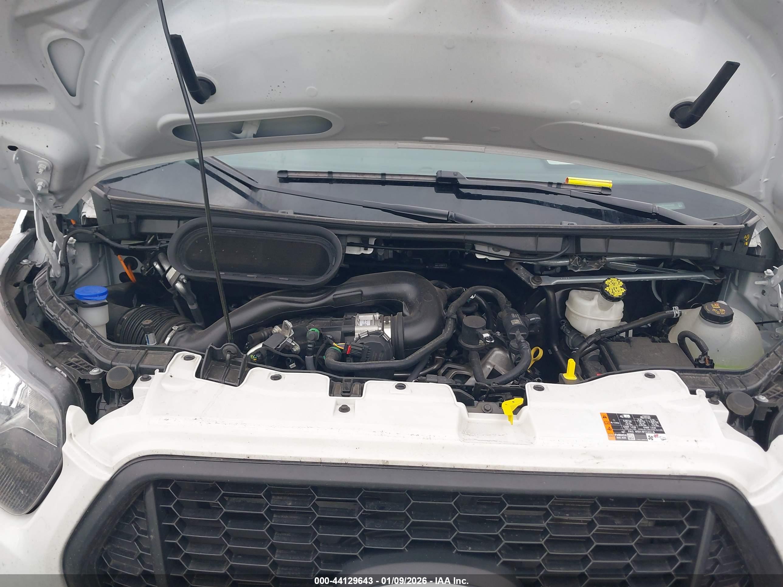 FORD TRANSIT-250 image 10