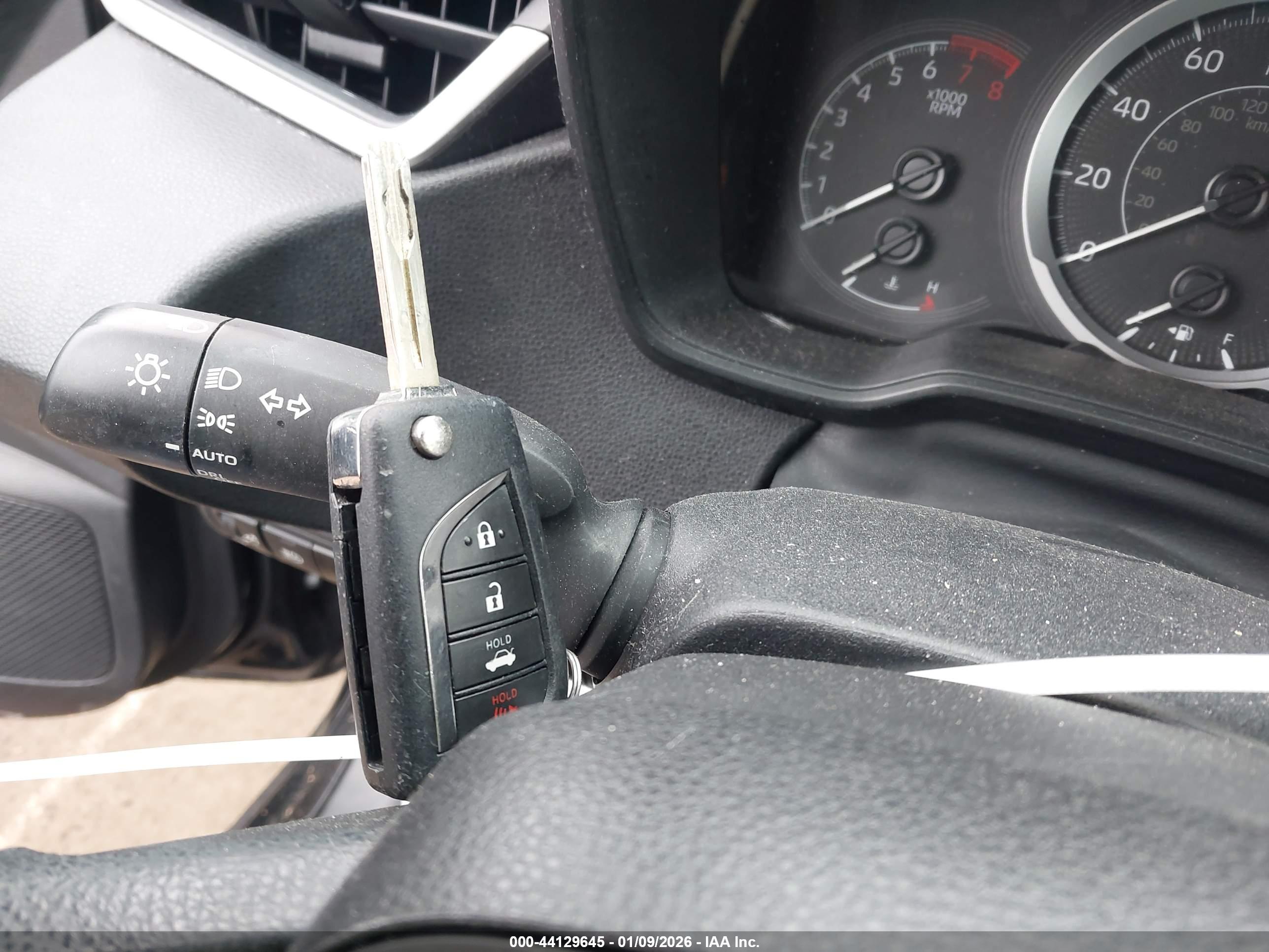 TOYOTA COROLLA image 11