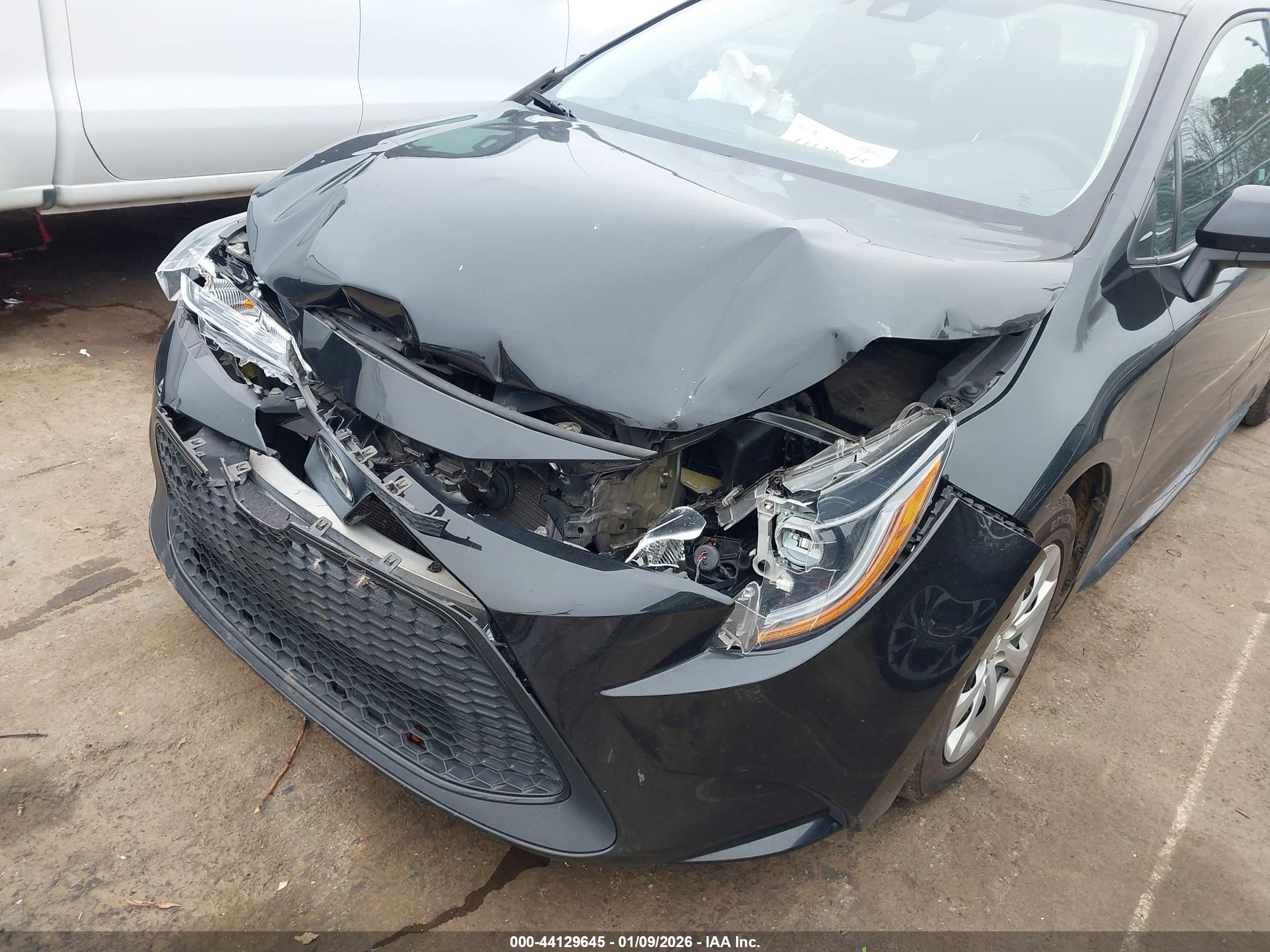 TOYOTA COROLLA image 6