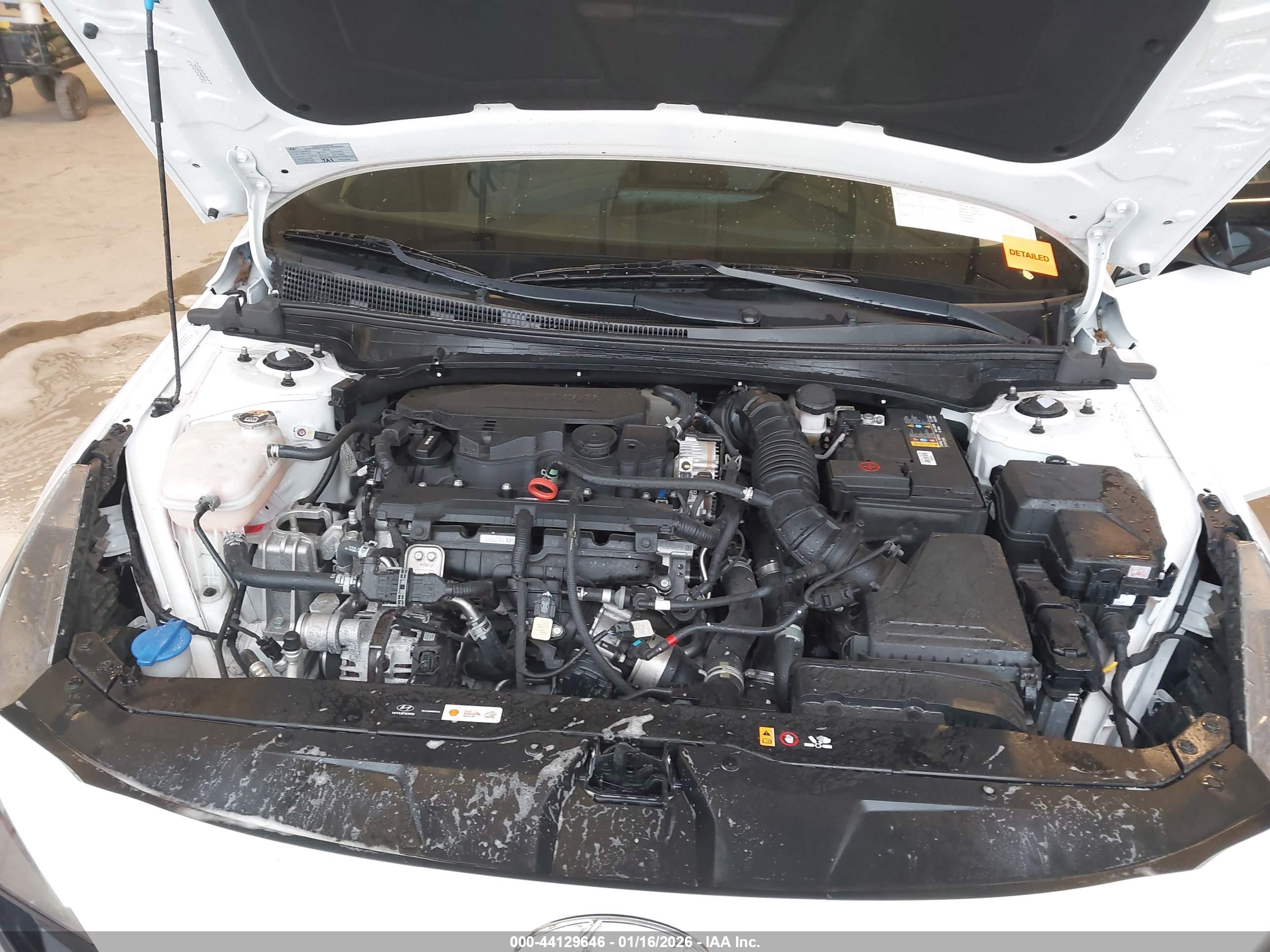 HYUNDAI ELANTRA image 10