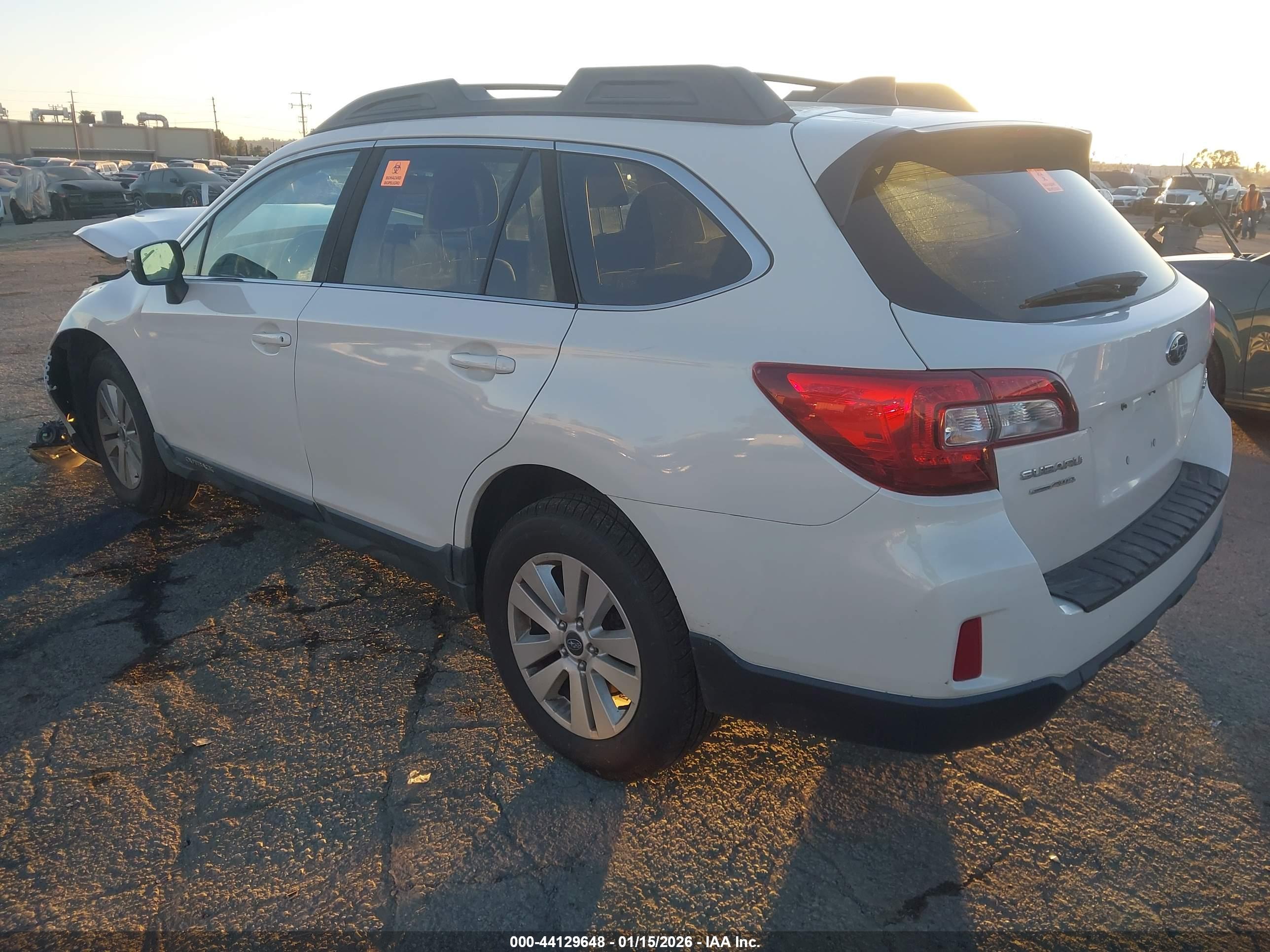 SUBARU OUTBACK image 3