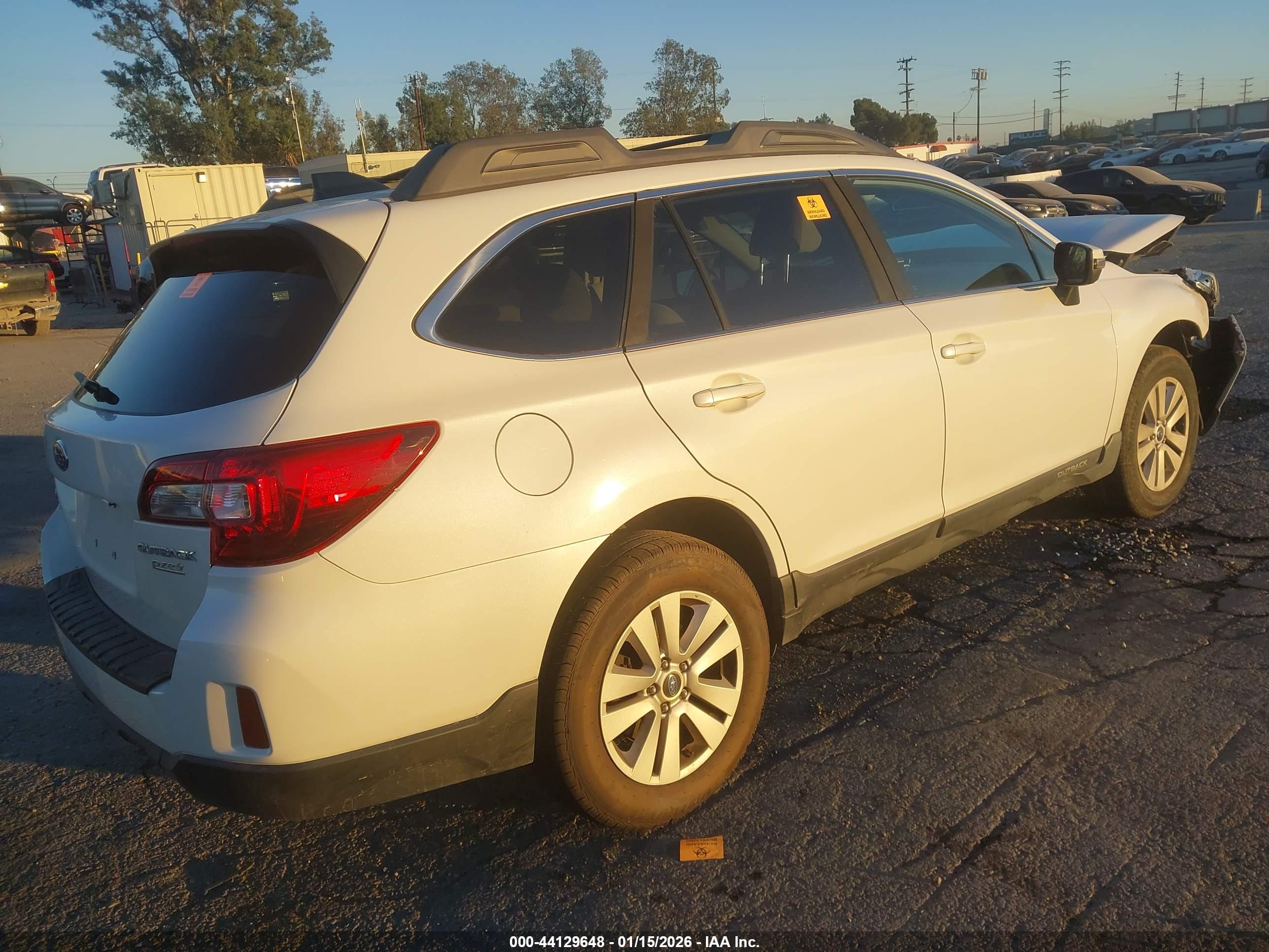 SUBARU OUTBACK image 4
