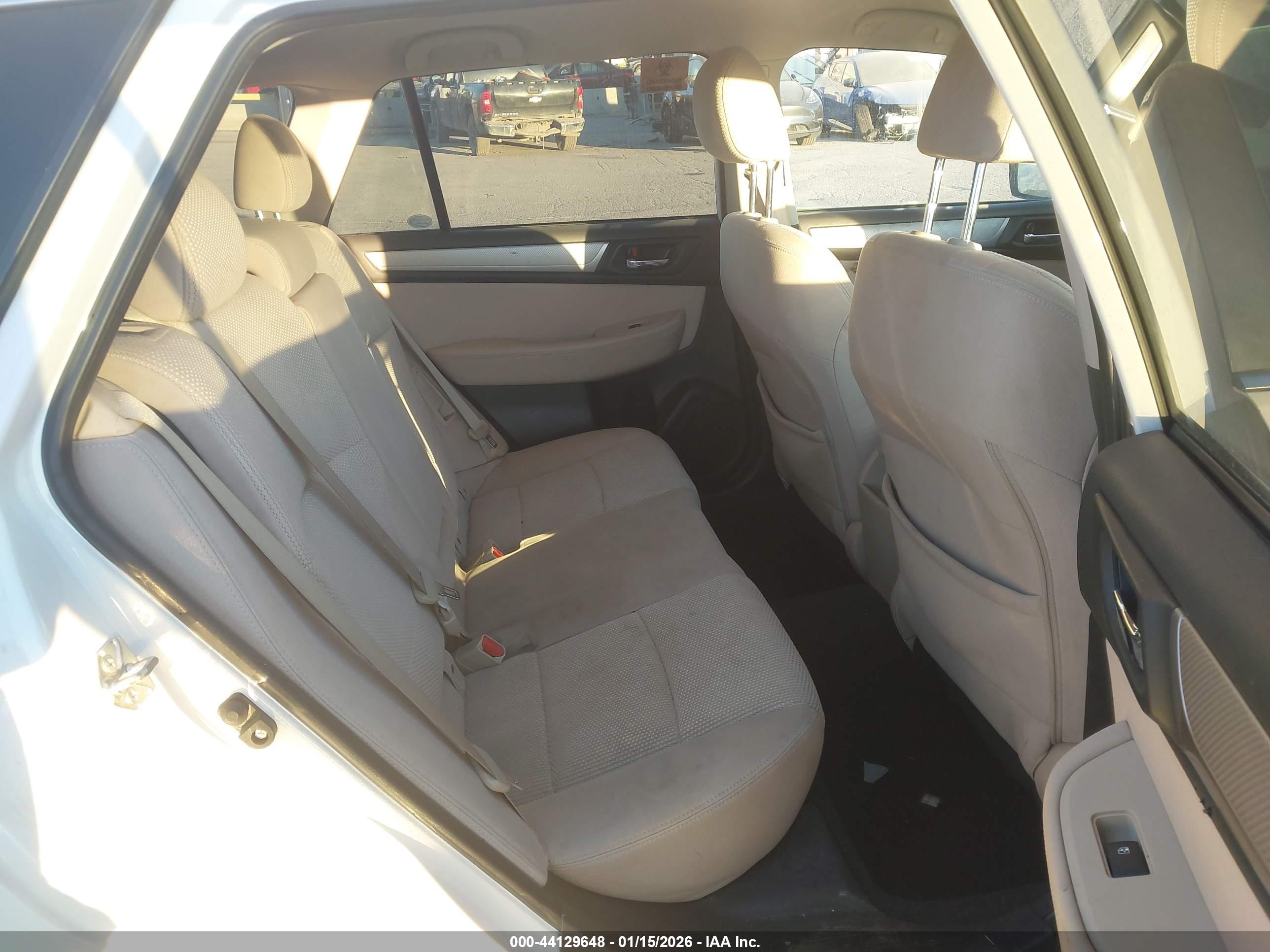 SUBARU OUTBACK image 8