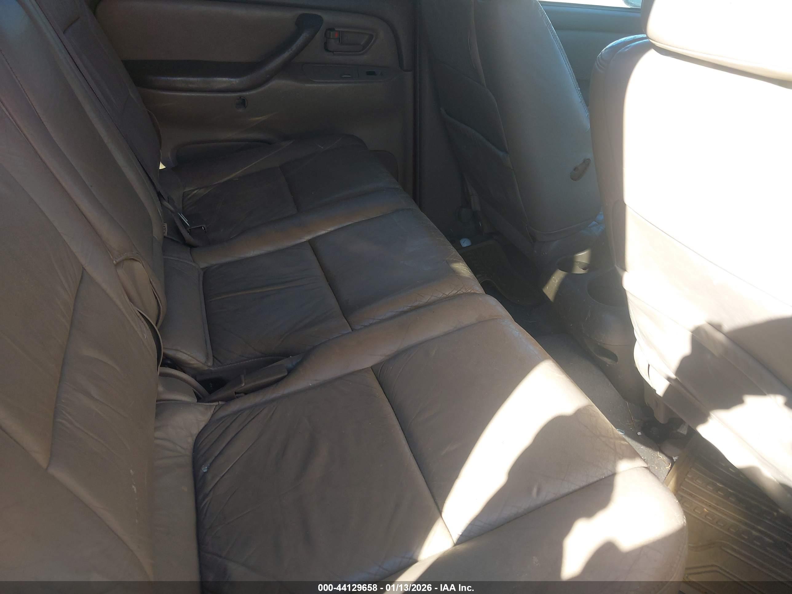 TOYOTA SEQUOIA image 8