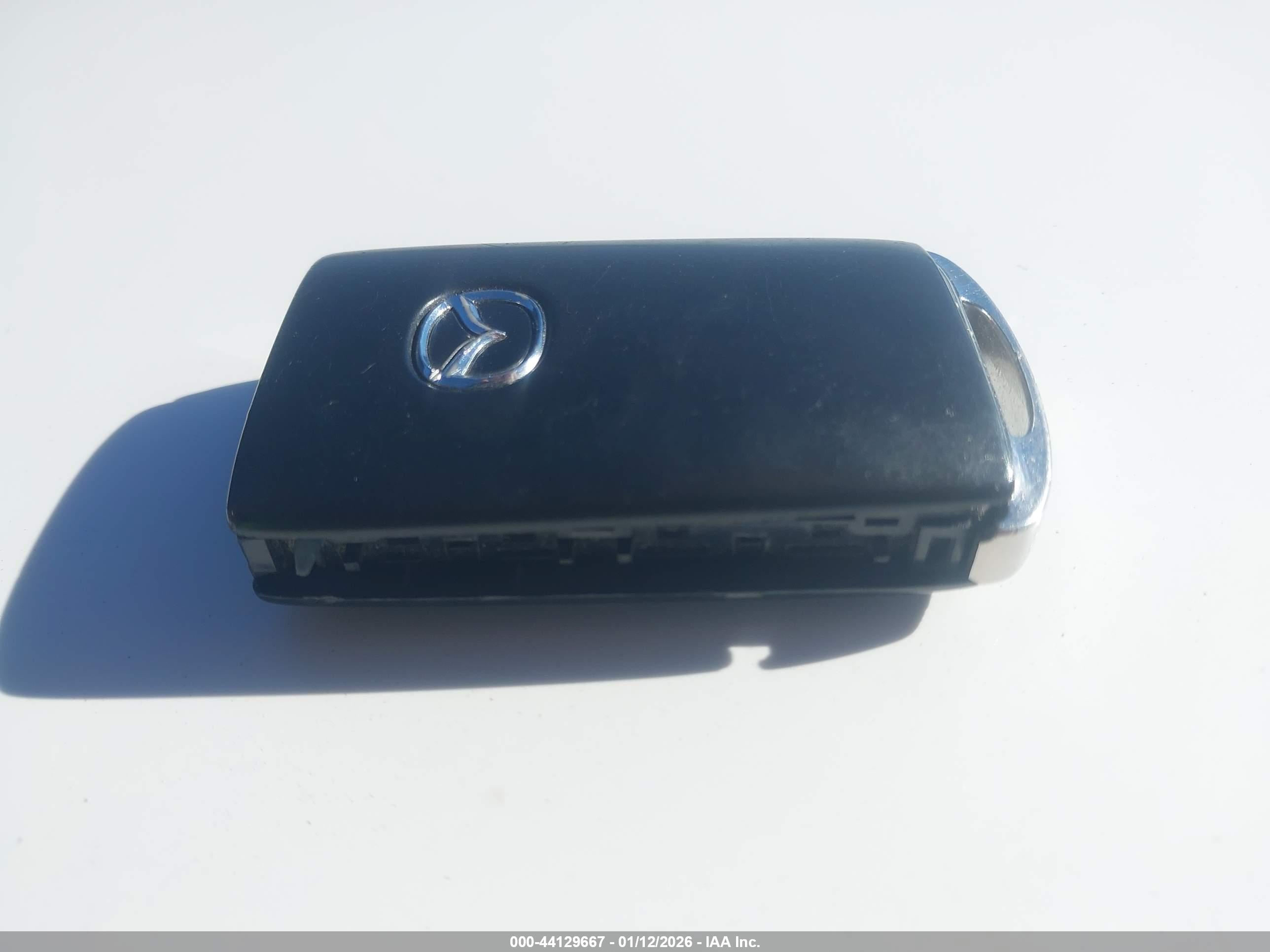 MAZDA MAZDA3 image 11
