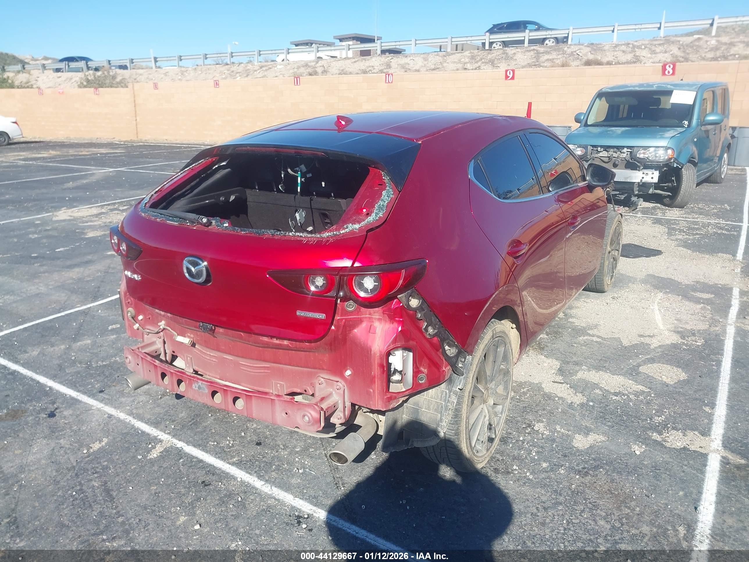 MAZDA MAZDA3 image 4
