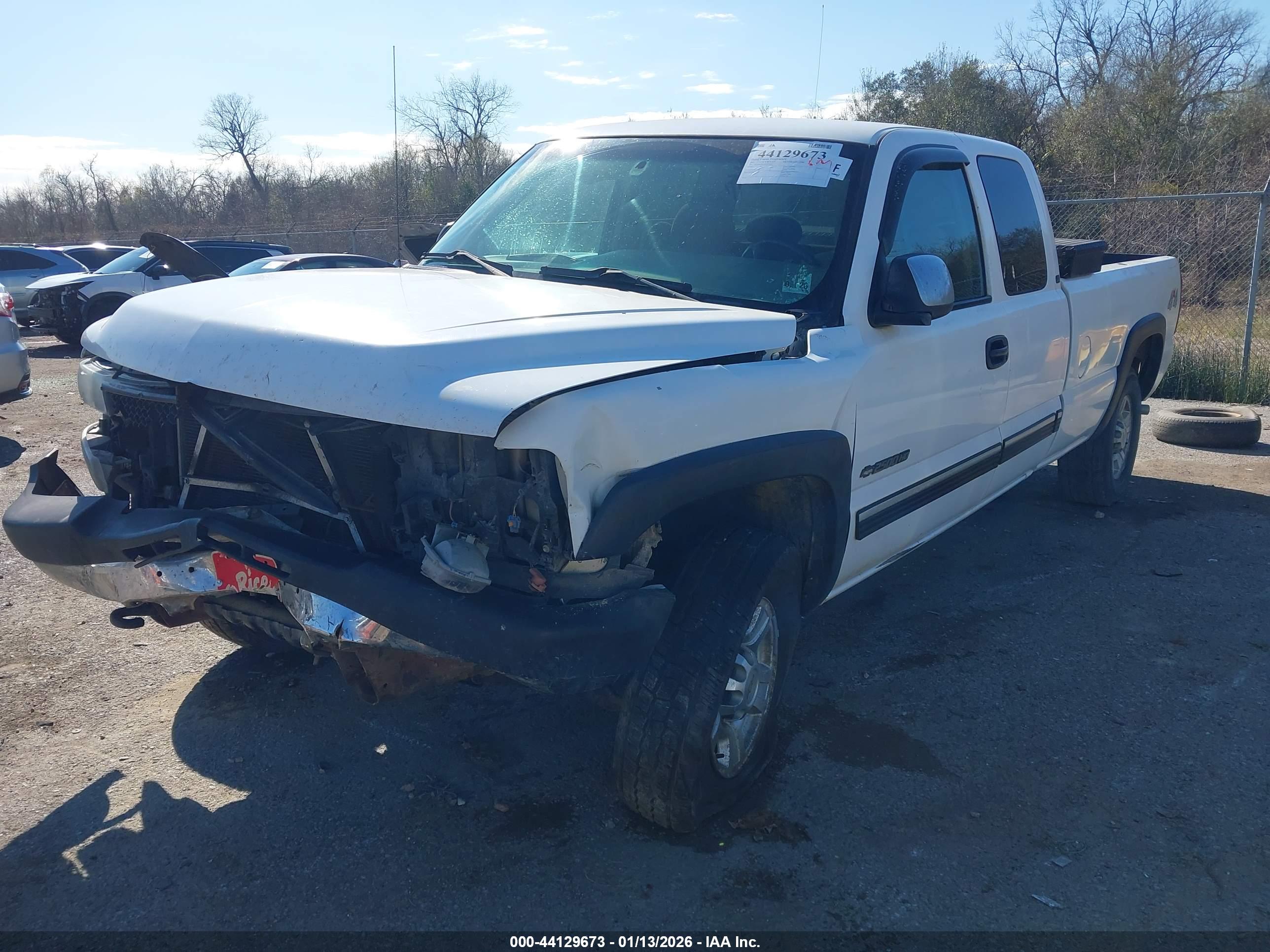 CHEVROLET SILVERADO image 2