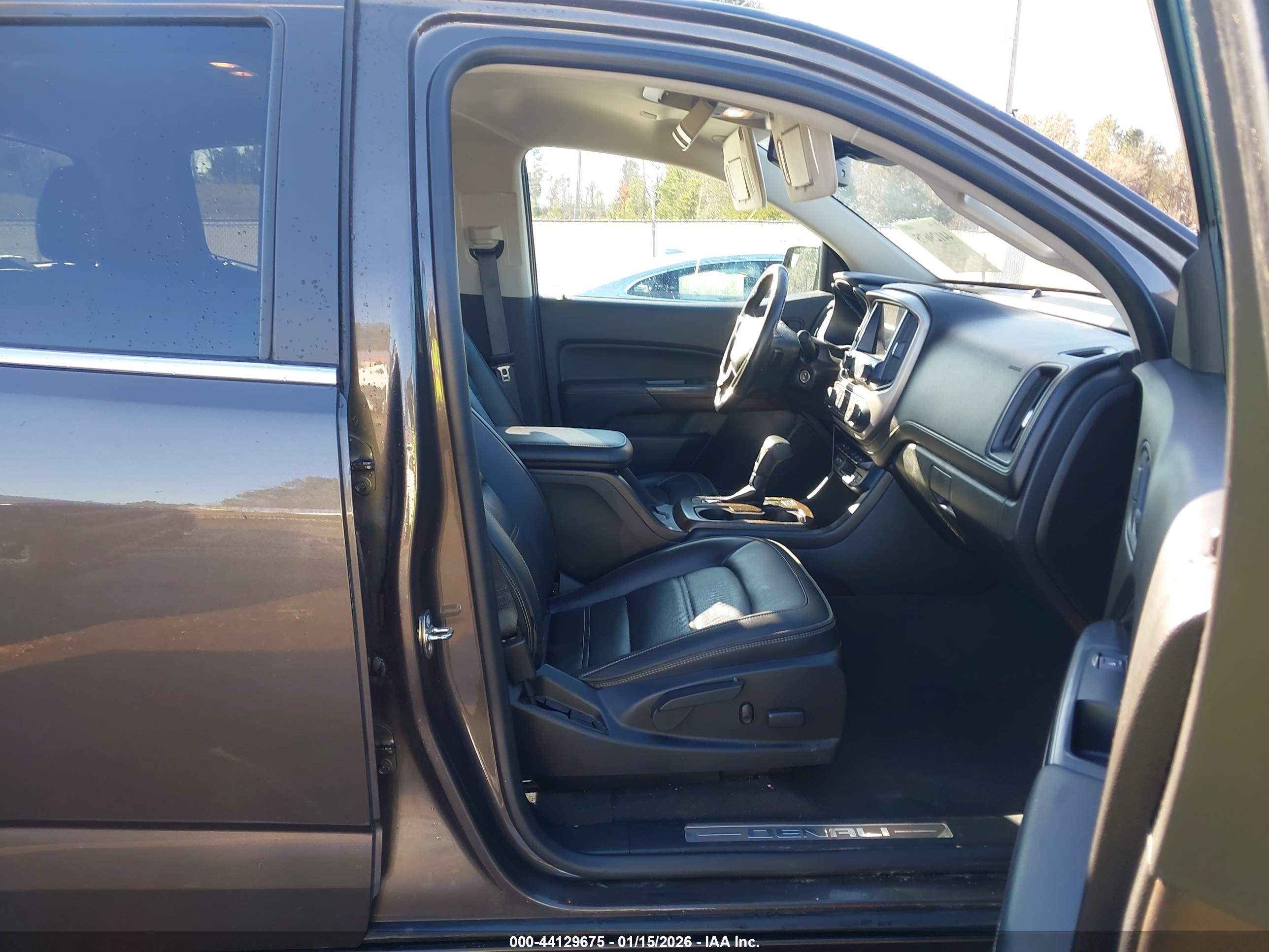 GMC CANYON image 5