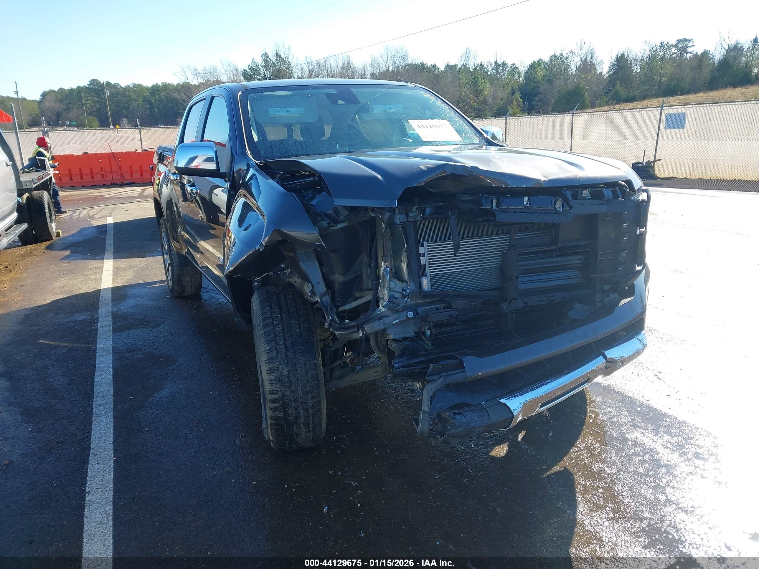 GMC CANYON image 6