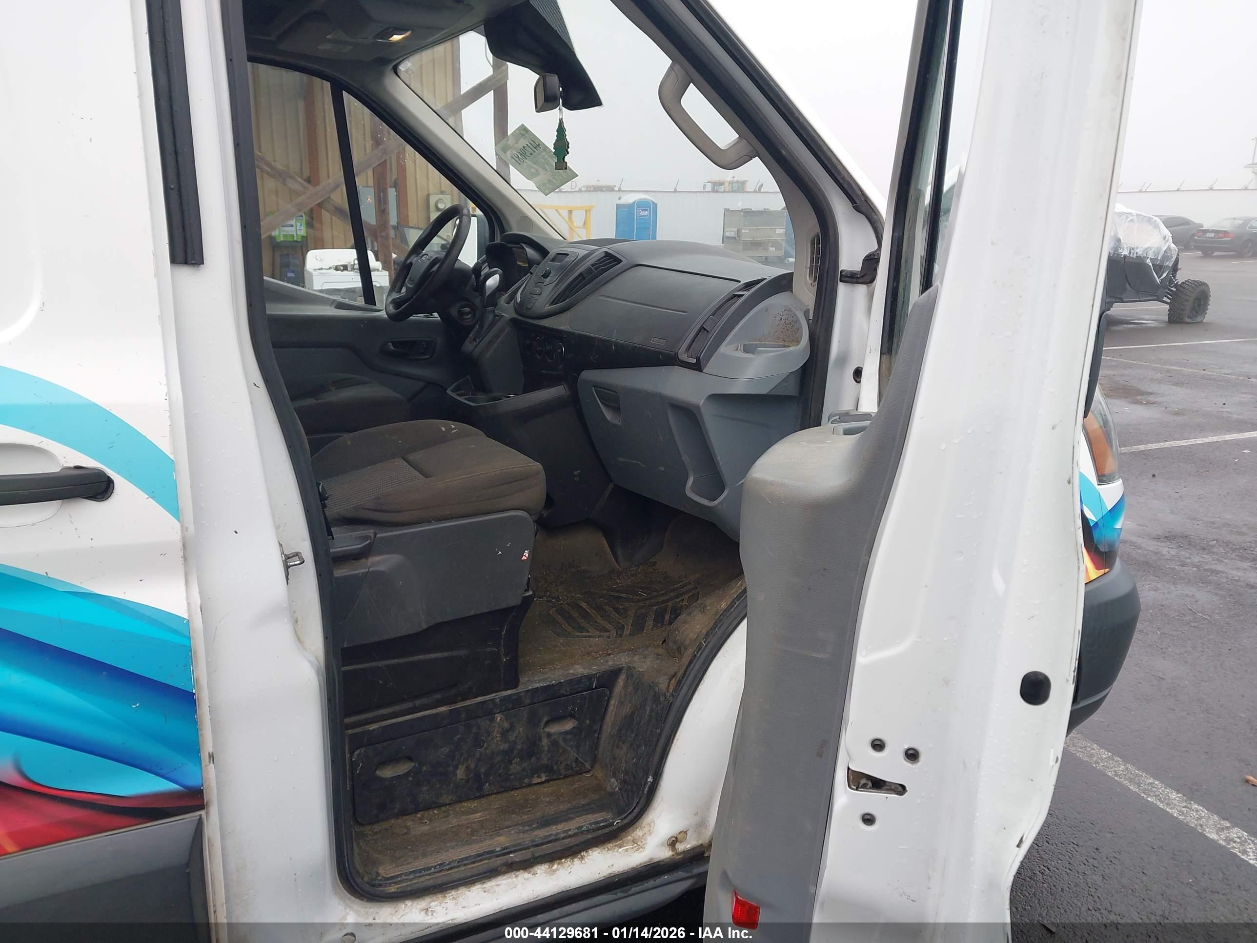 FORD TRANSIT-250 image 5