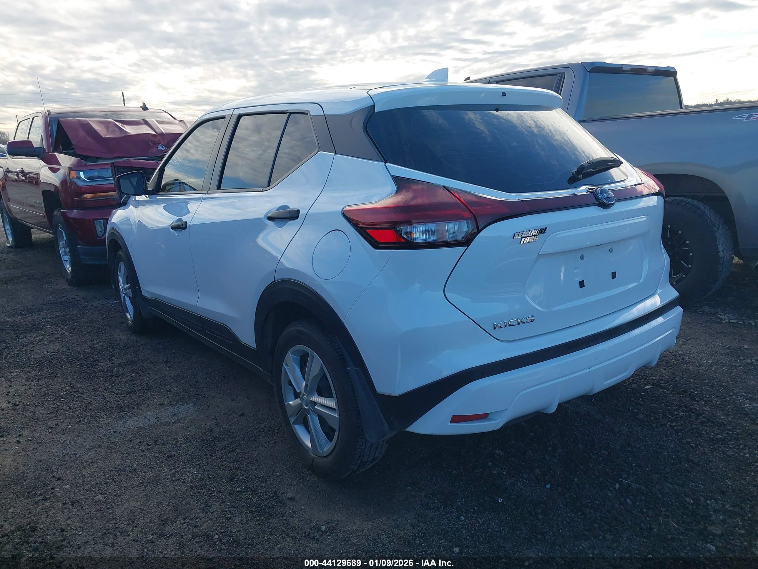 NISSAN KICKS image 3