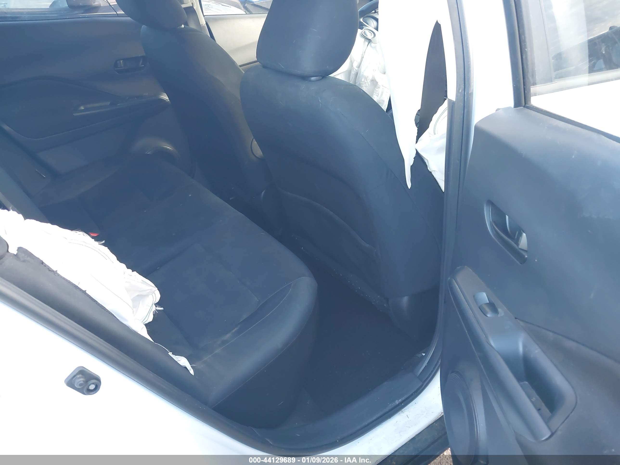 NISSAN KICKS image 8